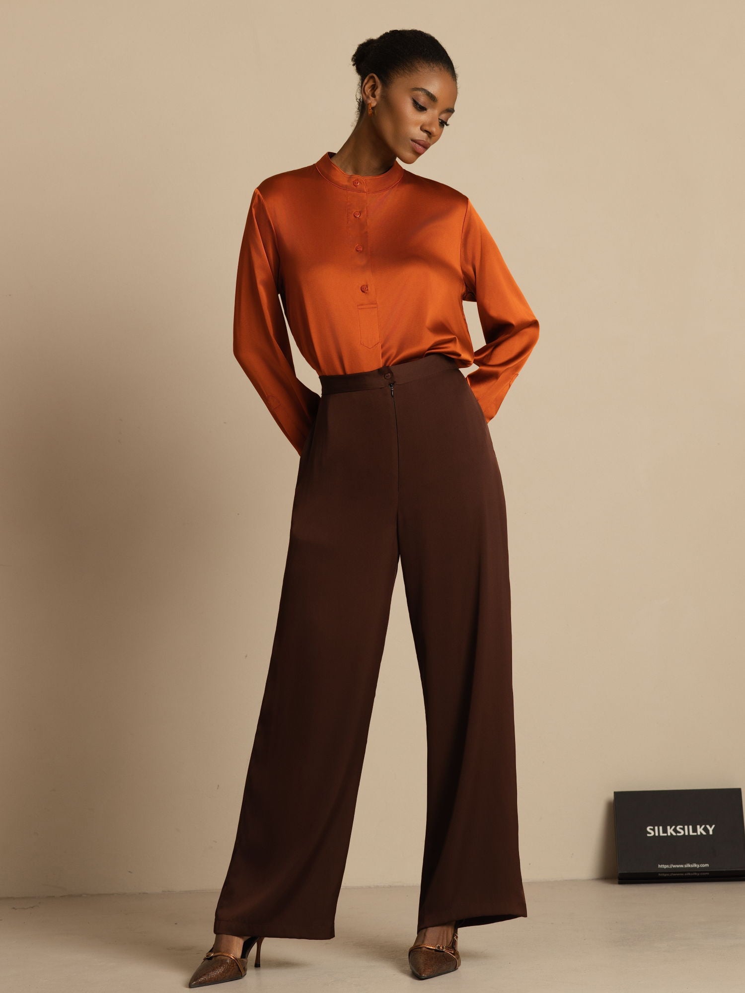 [Karamelli] SilkSilky-FI 19Momme Silkki Pitkähihainen Pystykaulus Pusero 007