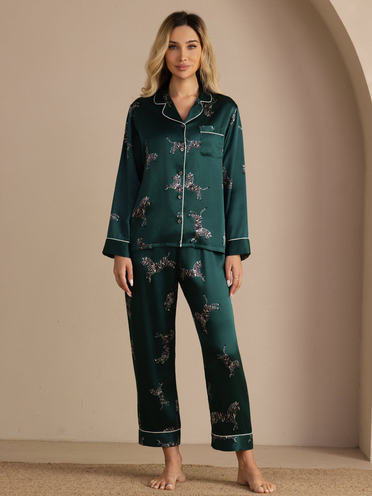 [Smaragdi Seepra] SilkSilky-FI Long Sleeve Lapel Collar Naisten Pyjamat 001