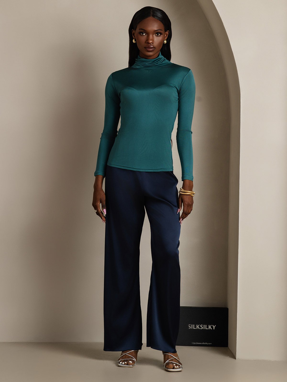 [Tummanvihreä] SilkSilky-FI Silk Long Sleeve Womens T-Shirt 005