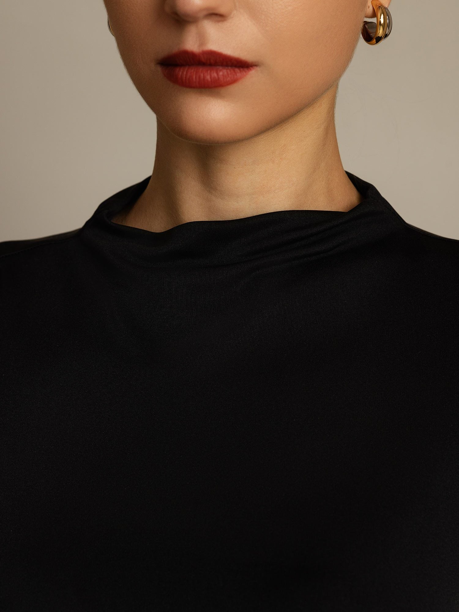 [Musta] SilkSilky-FI Womens T-Shirt 004