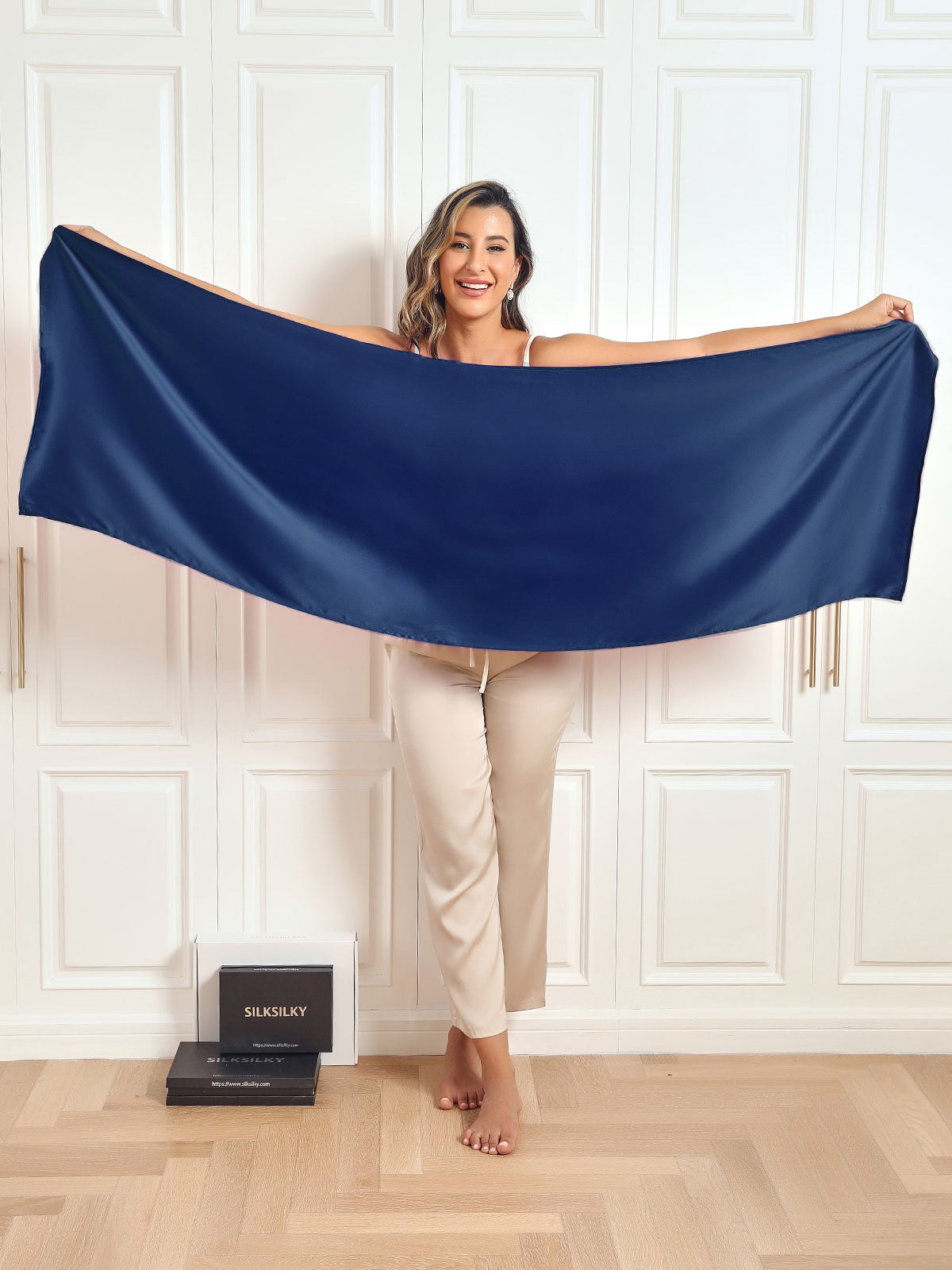 SilkSilky-FI Scarf Tummansininen 002