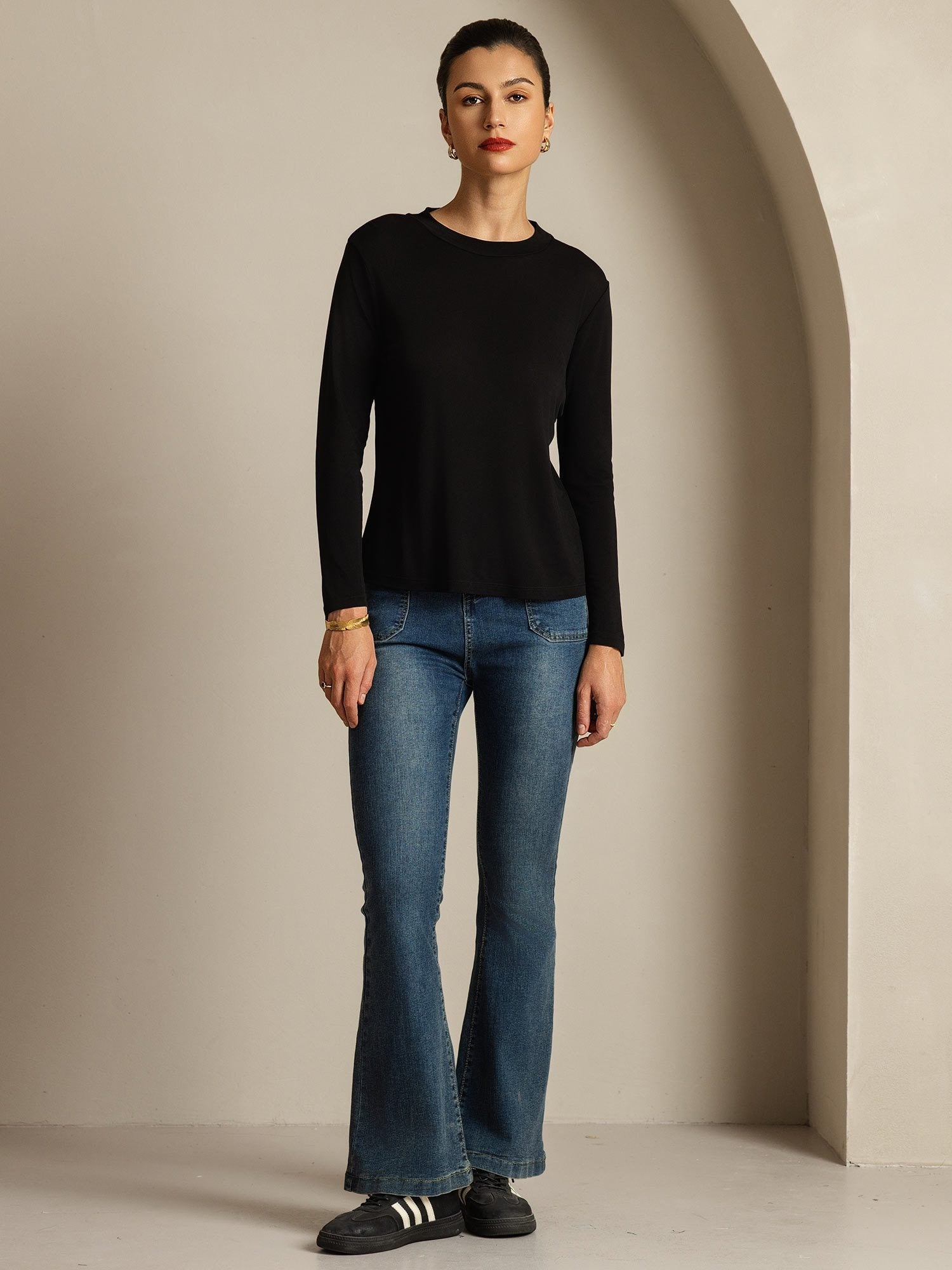 [Musta] SilkSilky-FI Womens T-Shirt 008