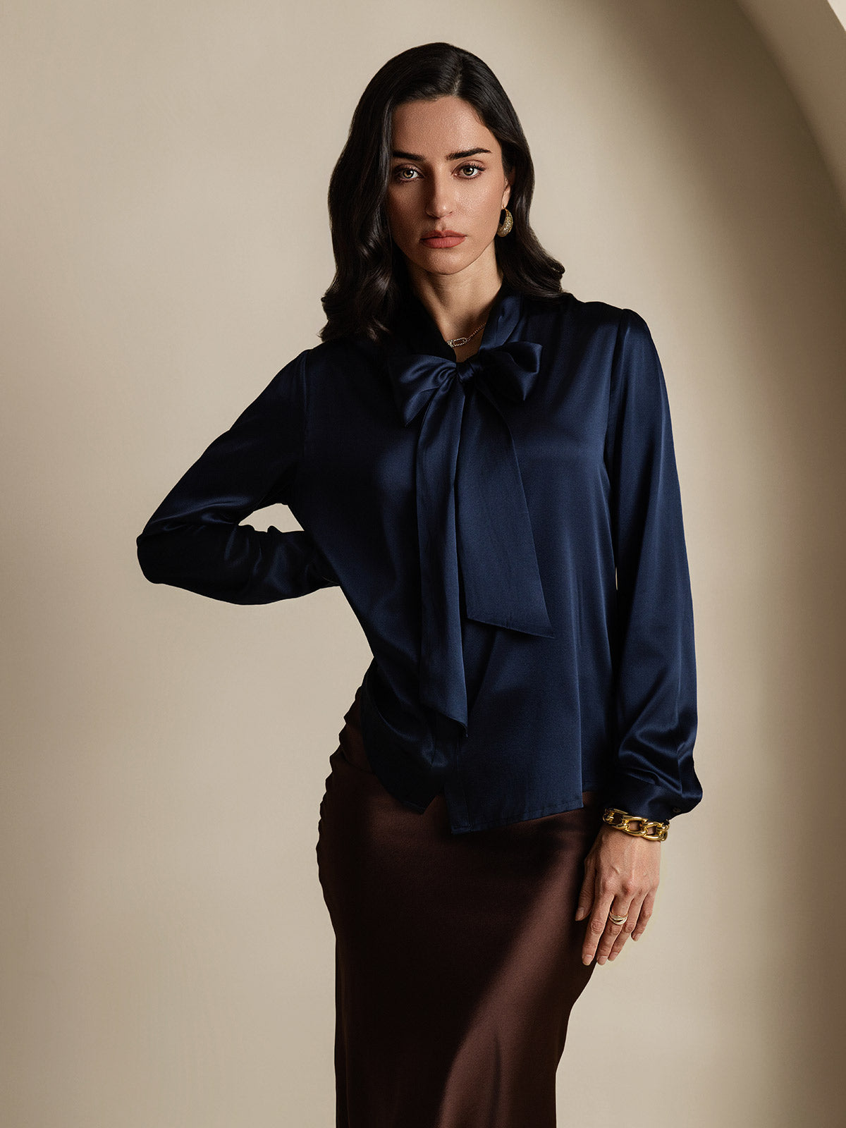 [Tummansininen] SilkSilky-FI 19Momme Silk Long Sleeve Tie Neck Naisten paita 003