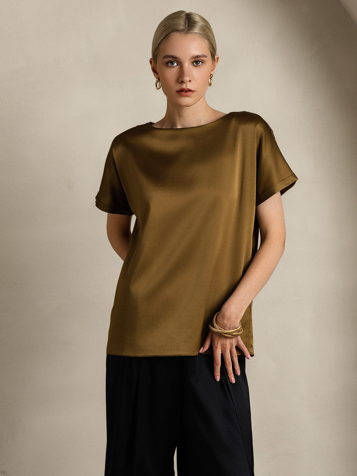 [Ruskea] SilkSilky-FI 19Momme Silk Short Sleeve Round Neck Naisten T-paita 006