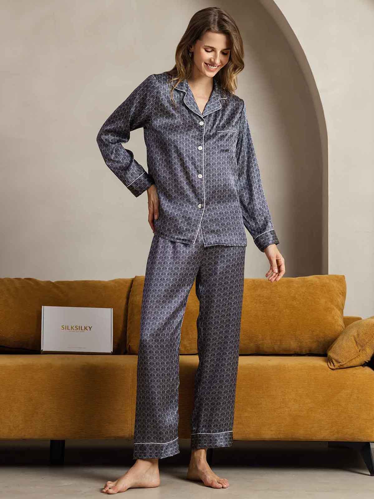 [Laivasto Ginkgo] SilkSilky-FI Womens Pajamas 004