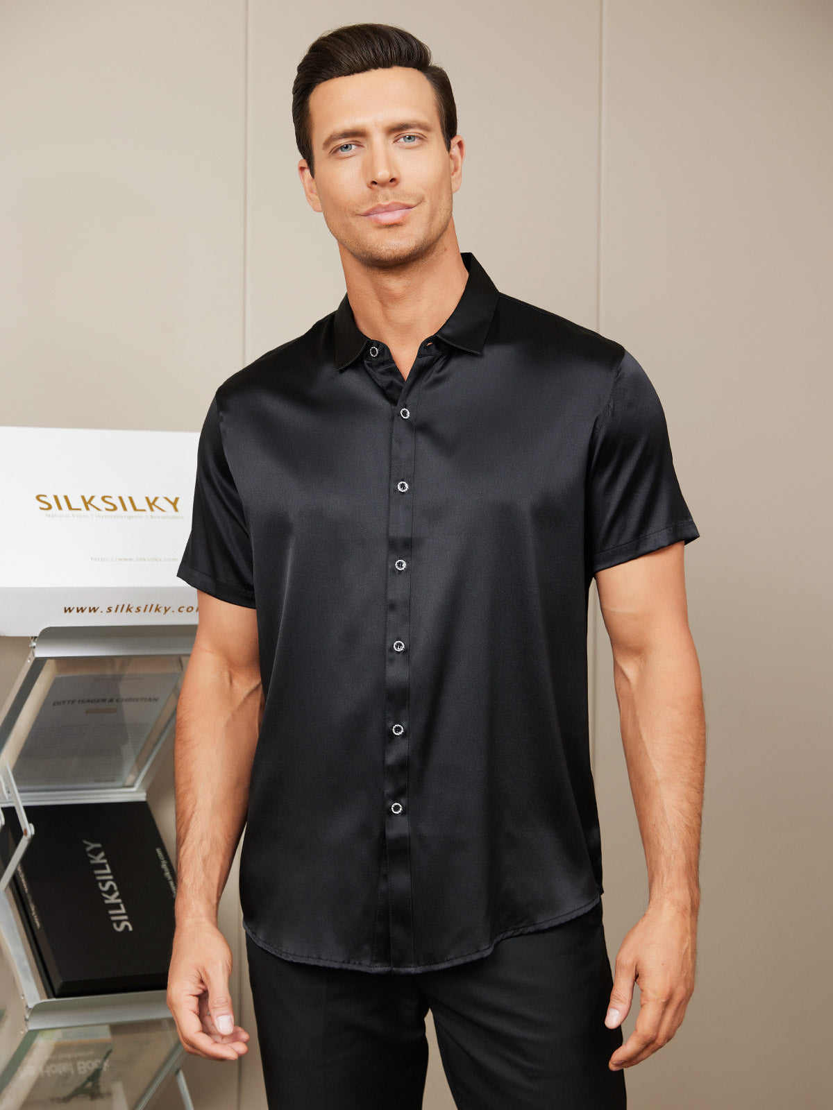 [Musta] SilkSilky-FI Silk Short Sleeve Collar Miesten Paita 001
