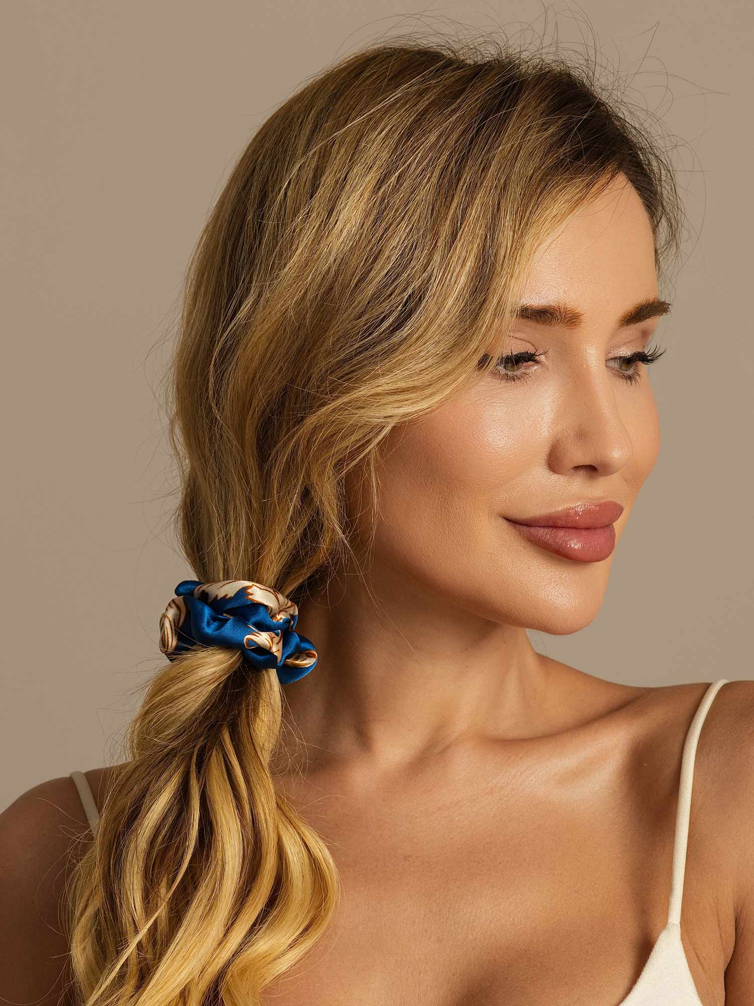 [Navy Lohikäärme] SilkSilky-FI 19Momme Scrunchie 002,