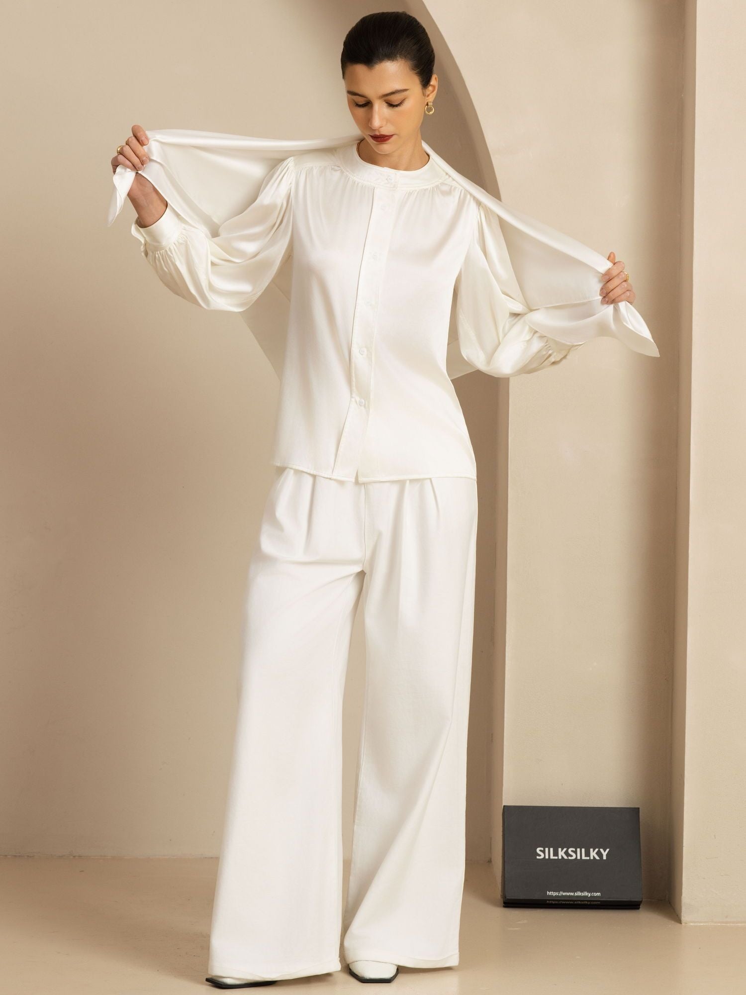 [Valkoinen] SilkSilky-FI Silkki Scarf 004