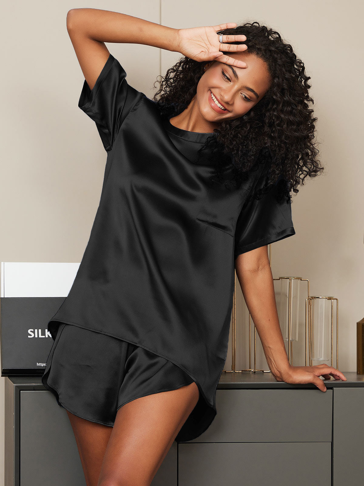 [Musta] SilkSilky-FI Womens Pajamas 001