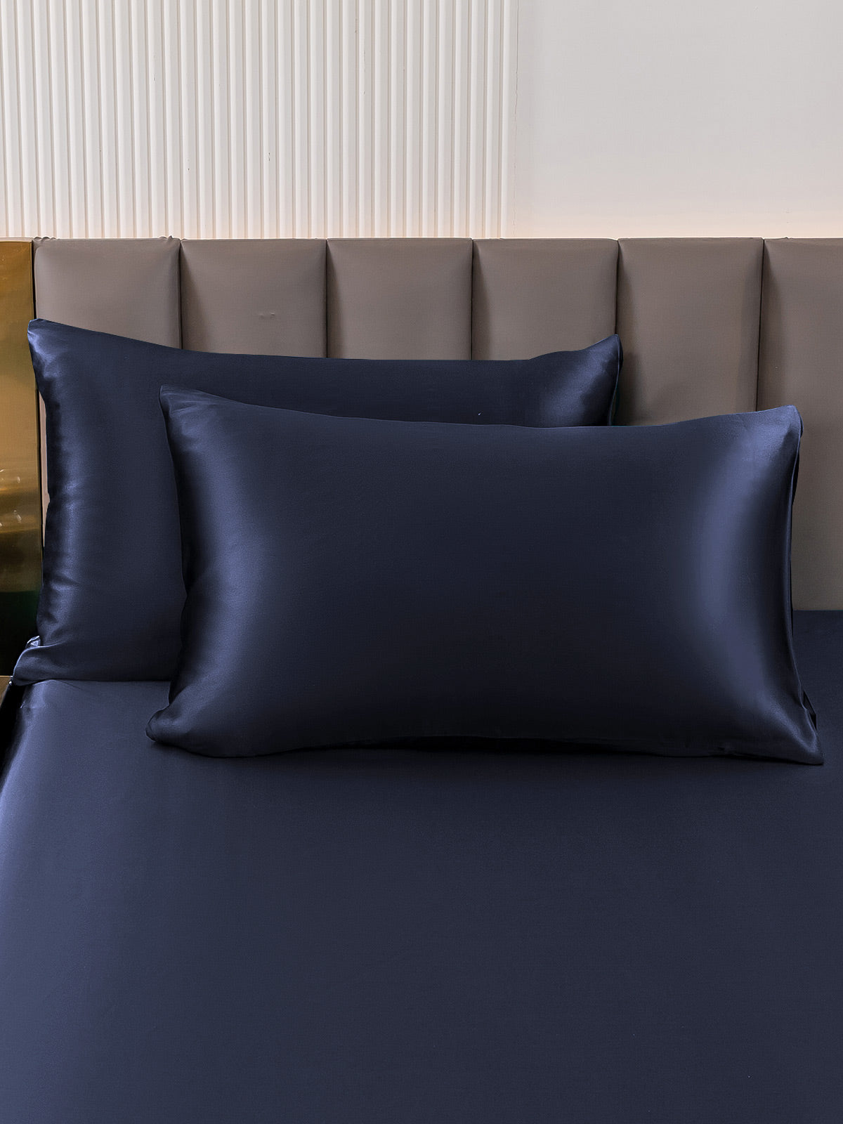 [Tummansininen] SilkSilky-FI 22Momme Pillowcase 001