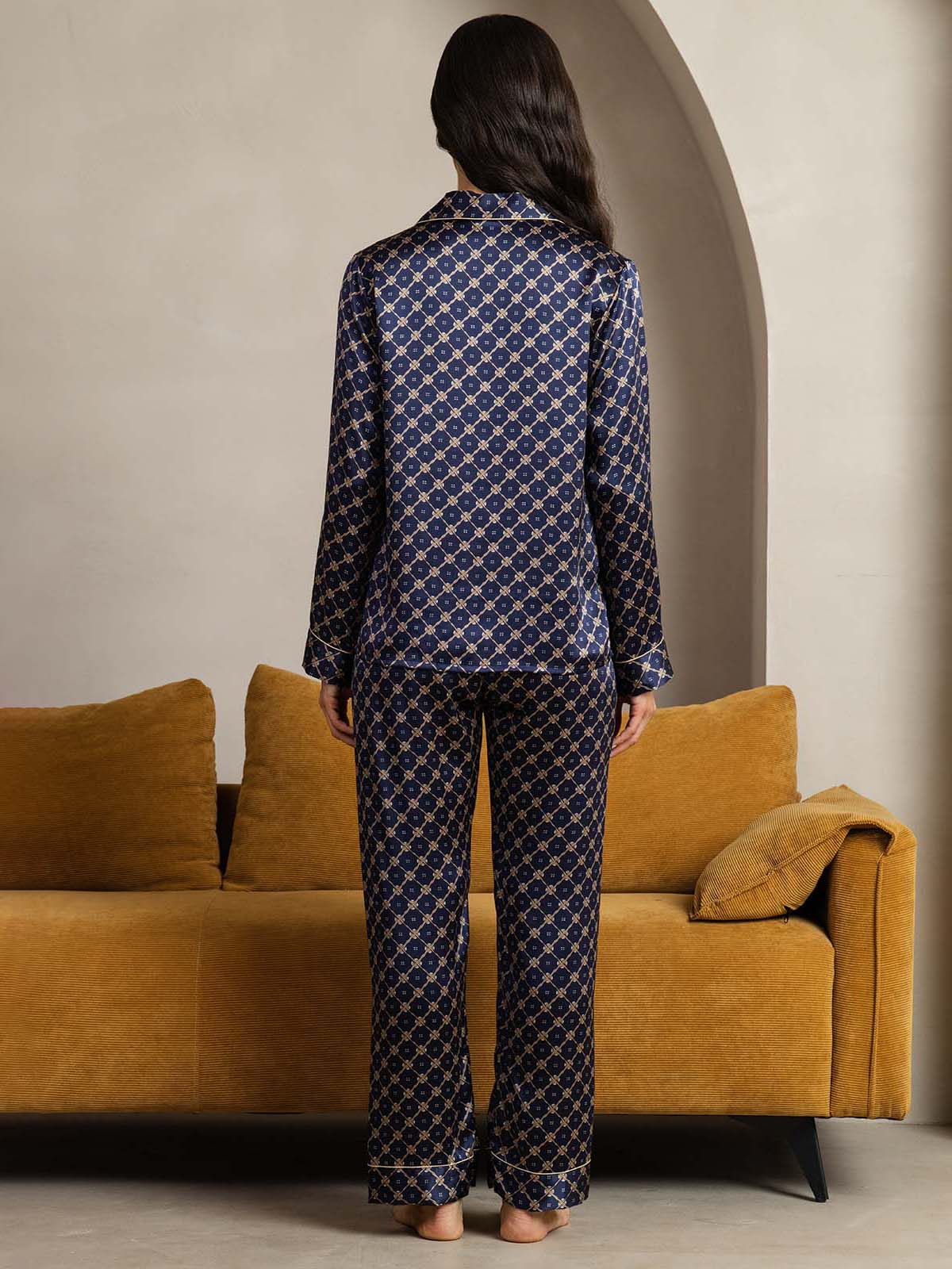 [Laivasto Ketju] SilkSilky-FI Womens Pajamas 002