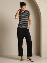 [Musta Raita] SilkSilky-FI Short Sleeve Crew Neck Naisten T-paita 007