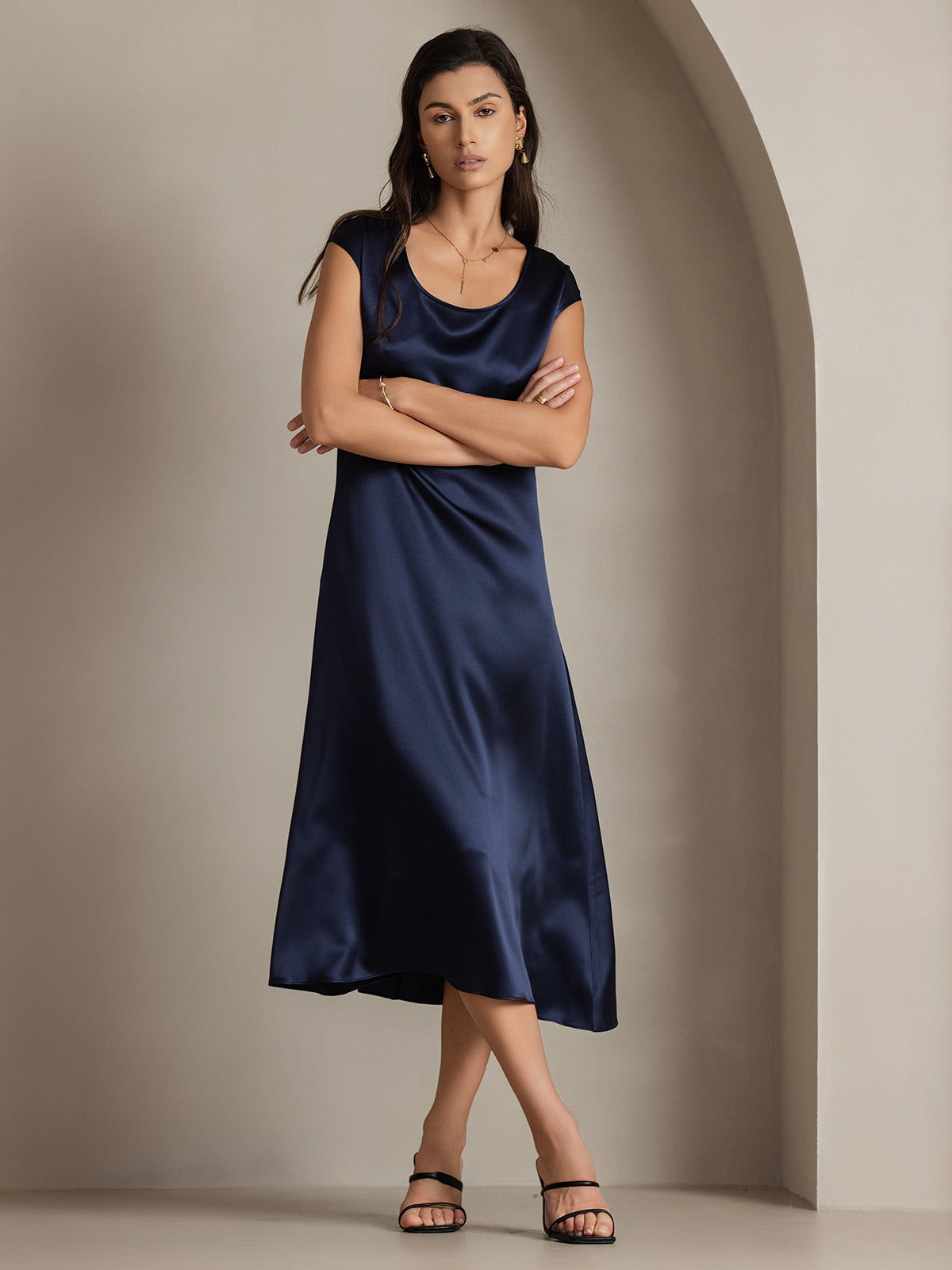 [Tummansininen] SilkSilky-FI 19Momme Dress 002