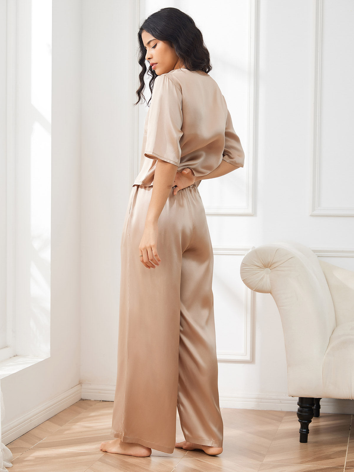 [Samppanja] SilkSilky-FI Puolihiha Pyöreä Pääntie Naisten Pyjamat 002