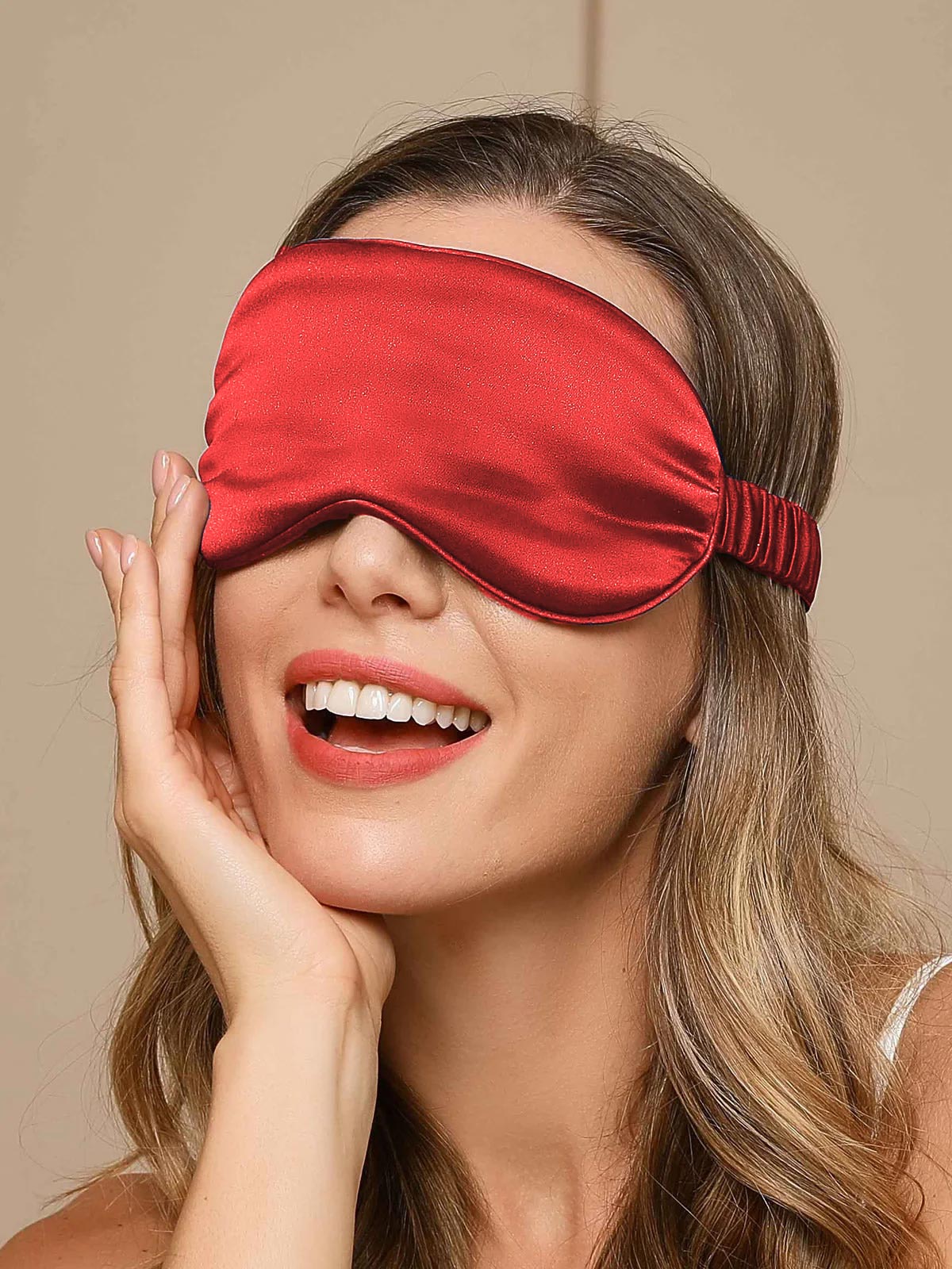 SilkSilky-FI 19Momme Eye Mask Tummanpunainen 001