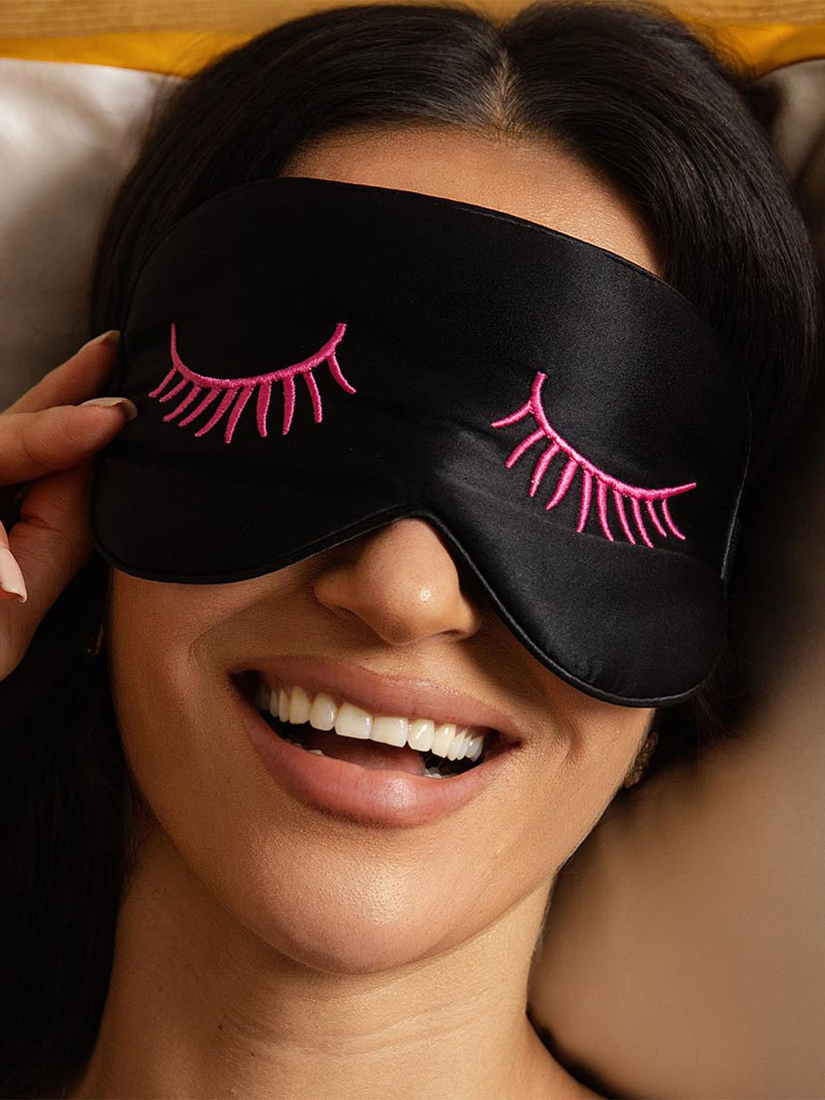 [VaaleanpunaisetRipsit] SilkSilky-FI Eye Mask 001