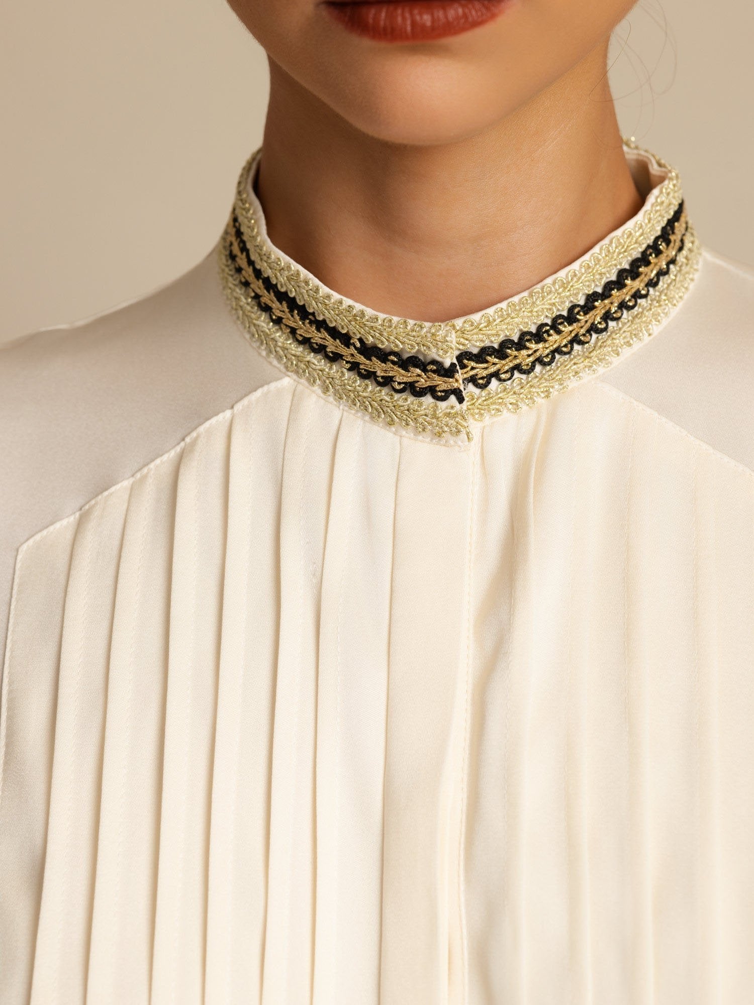 [Merenhelmi] SilkSilky-FI 19Momme Silkki Pitkähihainen Pystykaulus Pusero 005