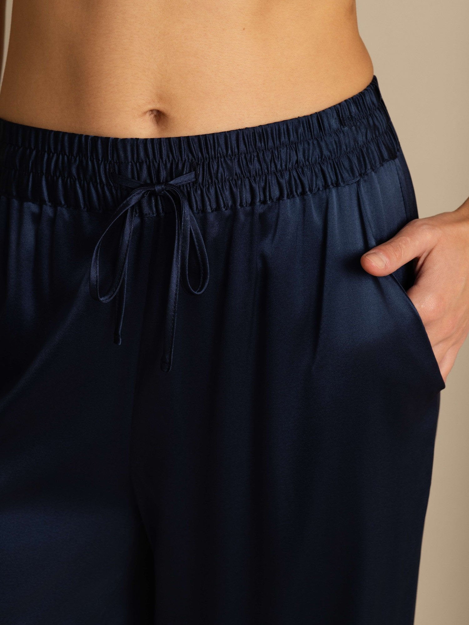 [Tummansininen] SilkSilky-FI 19Momme Womens Pants 006