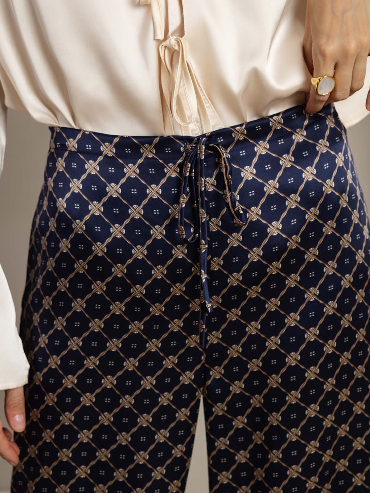 [Laivasto Ketju] SilkSilky-FI 19Momme Womens Pants 005