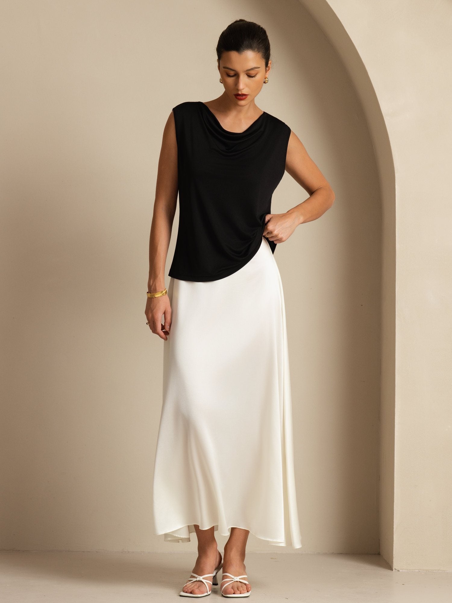 [Musta] SilkSilky-FI Silkki Hihaton Vesiputouspääntie Naisten T-paita 008