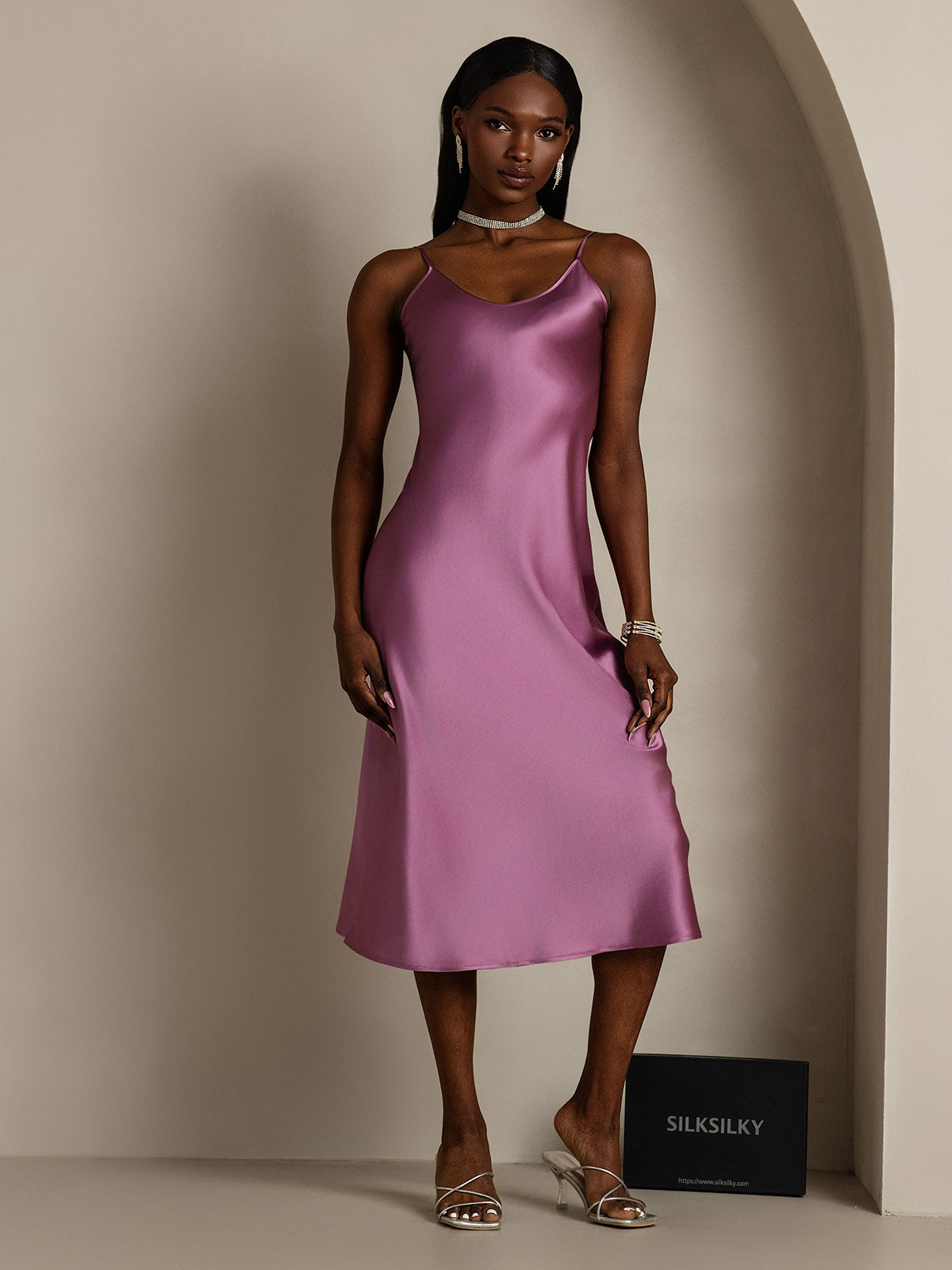 [Tumma Violetti] SilkSilky-FI Pure Silk Sleeveless Round Neck Yöpaita 003