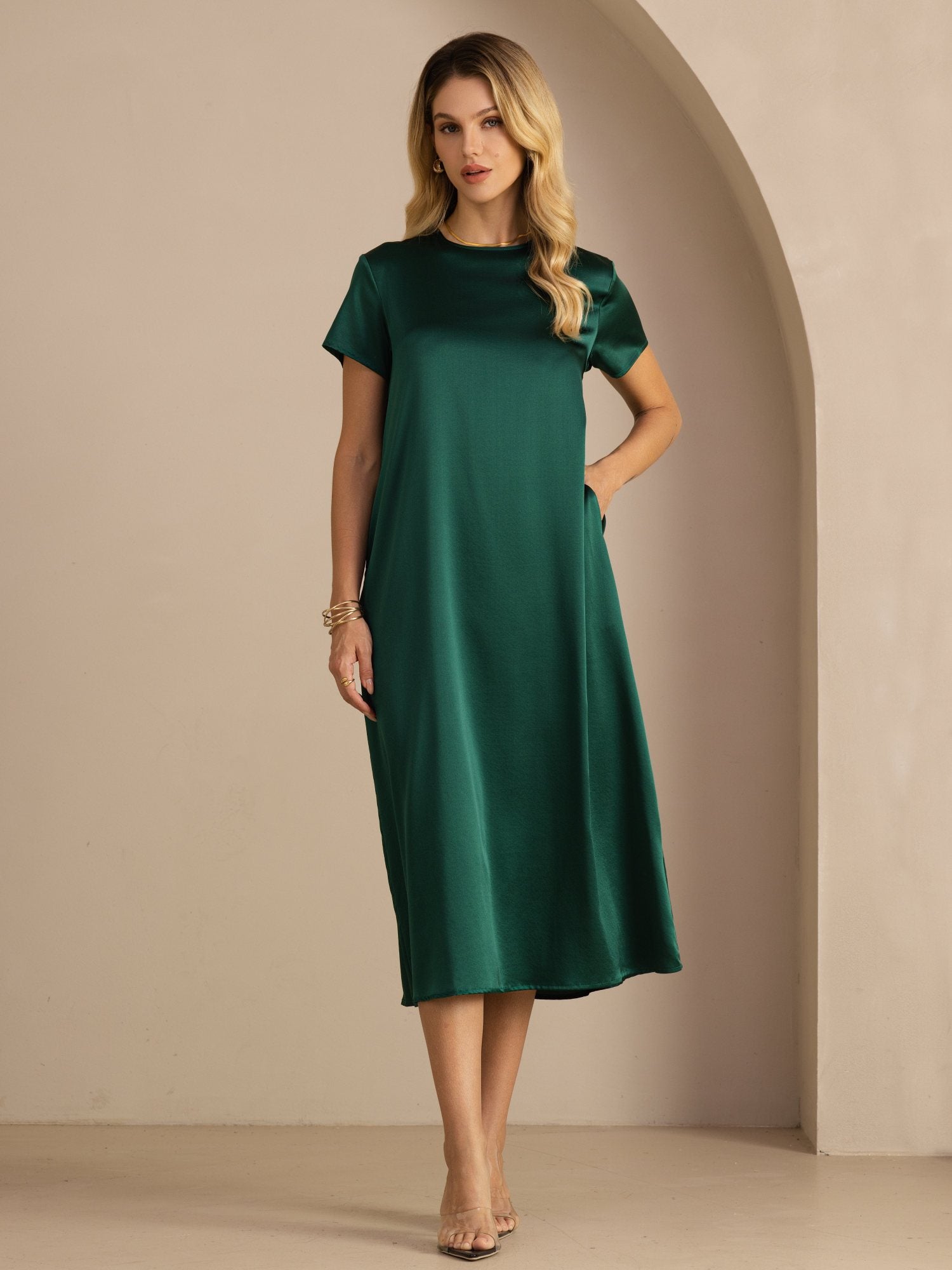 [Tummanvihreä] SilkSilky-FI Short Sleeve Round Neck Mekko 001