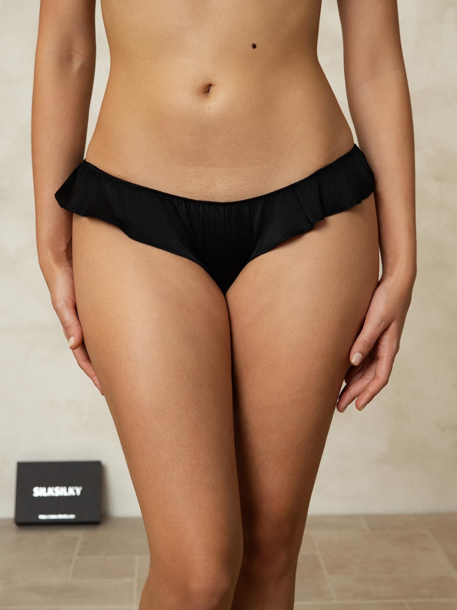 [Musta] SilkSilky-FI 19Momme Panty 001