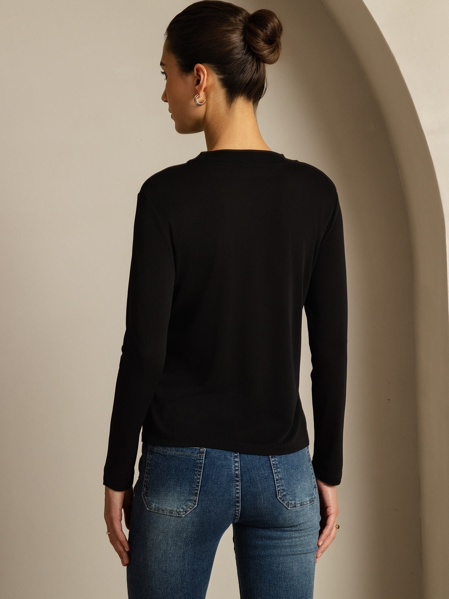 [Musta] SilkSilky-FI Womens T-Shirt 002