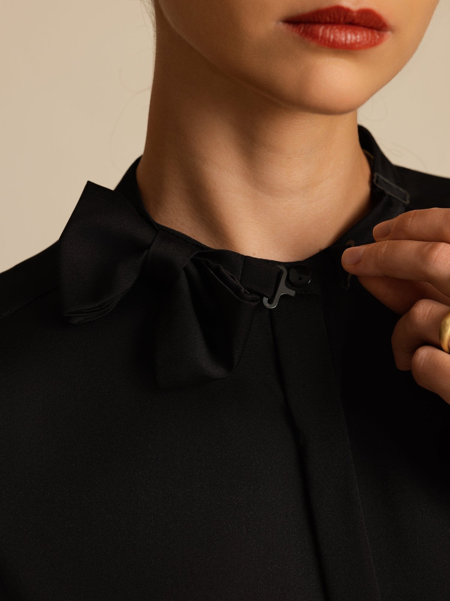 [Musta] SilkSilky-FI 19Momme Silkki Pitkähihainen Pystykaulus Pusero 005