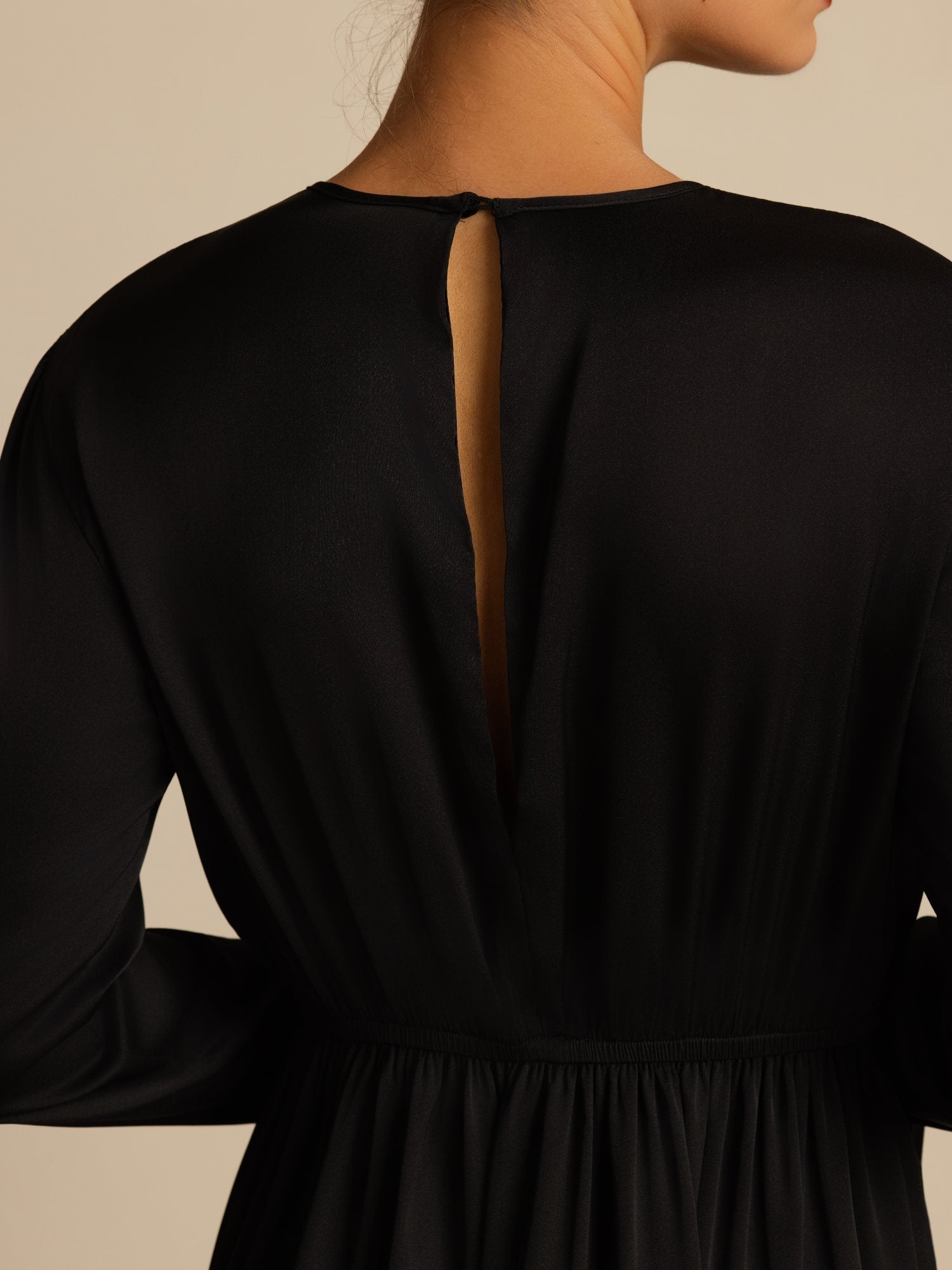 [Musta] SilkSilky-FI 19Momme Silkki Pitkähihainen Pyöreä Pääntie Mekko 004