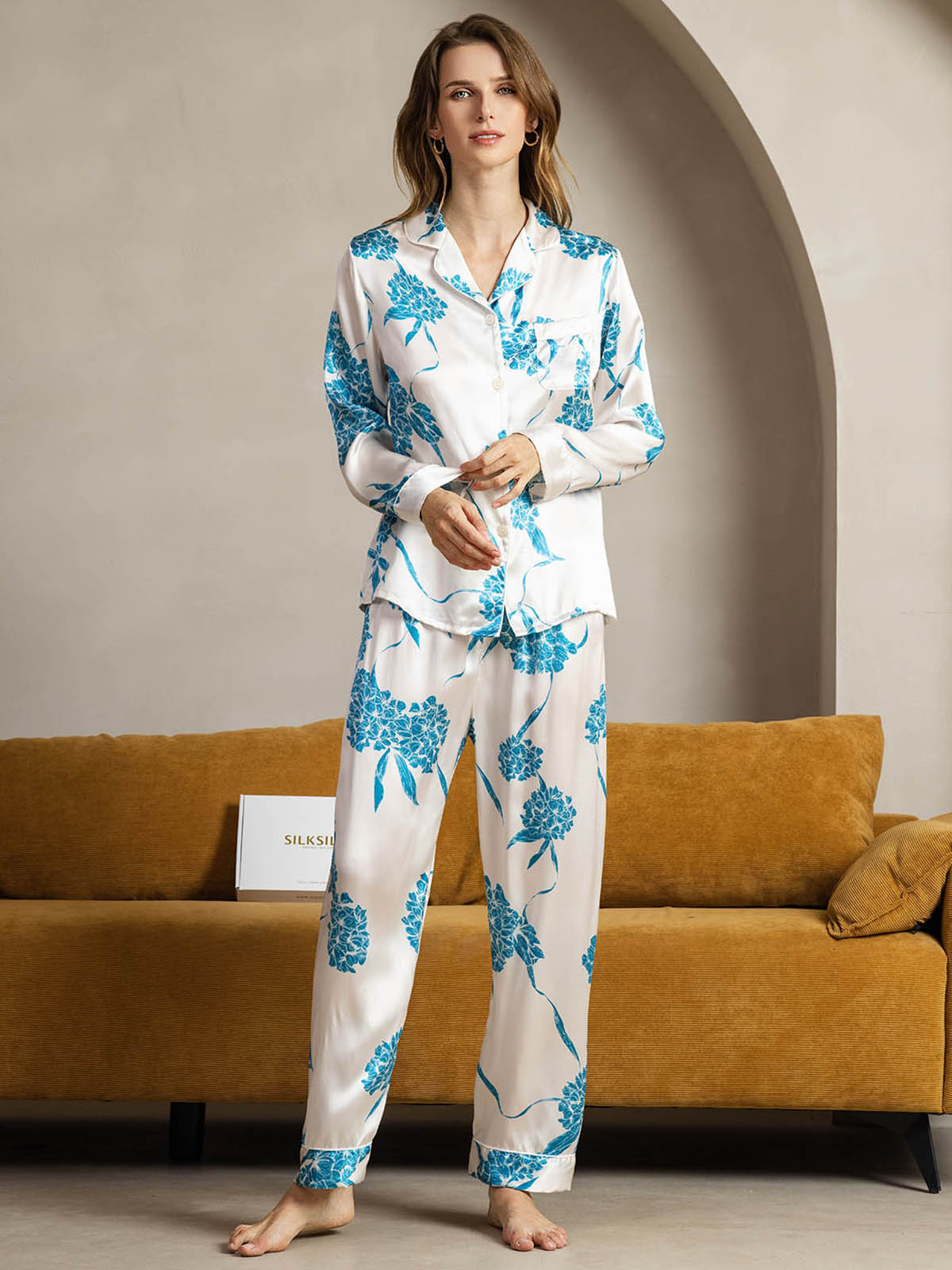 [Siniset Kukat] SilkSilky-FI Womens Pajamas 003