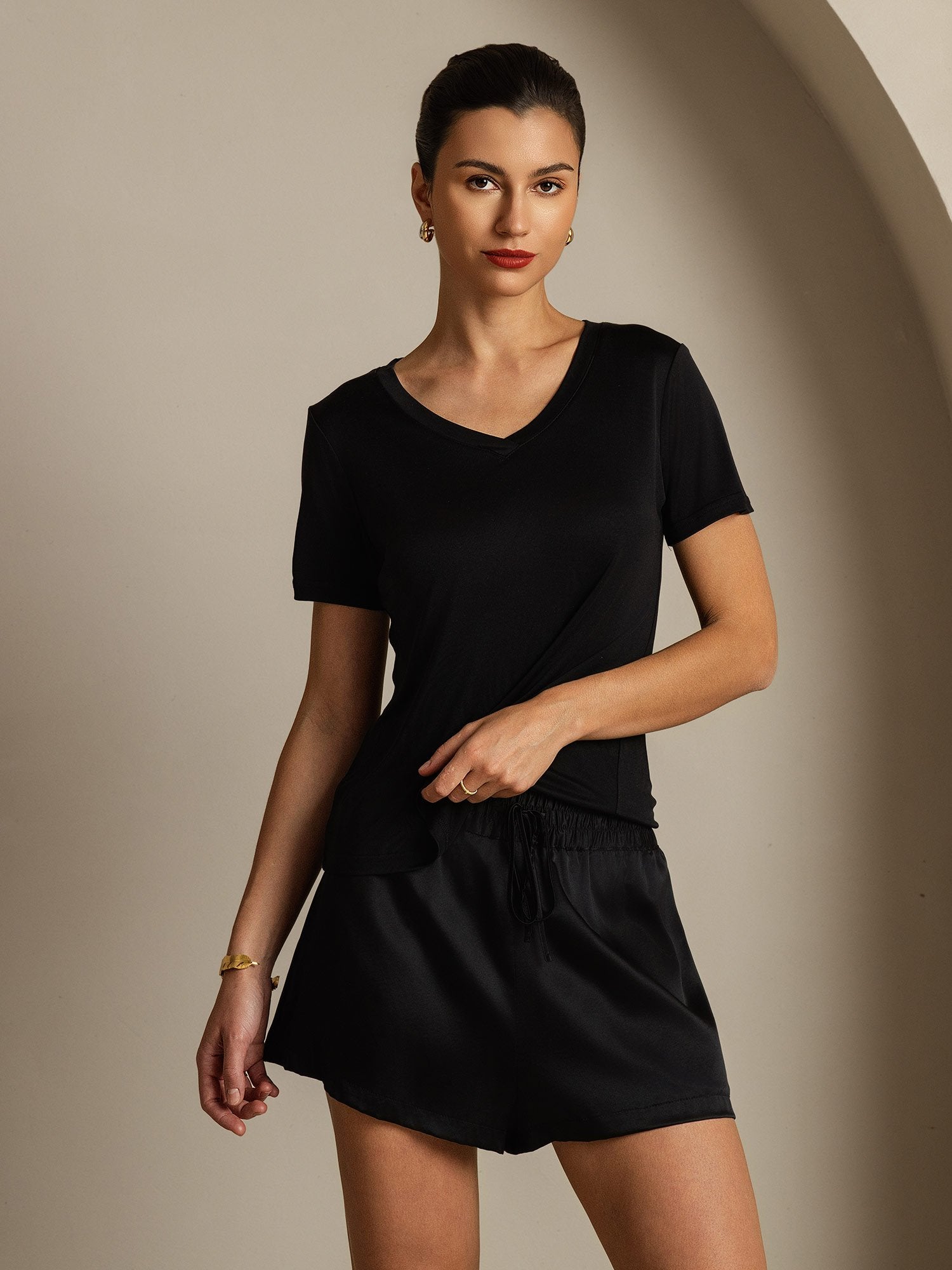 [Musta] SilkSilky-FI Womens T-Shirt 003