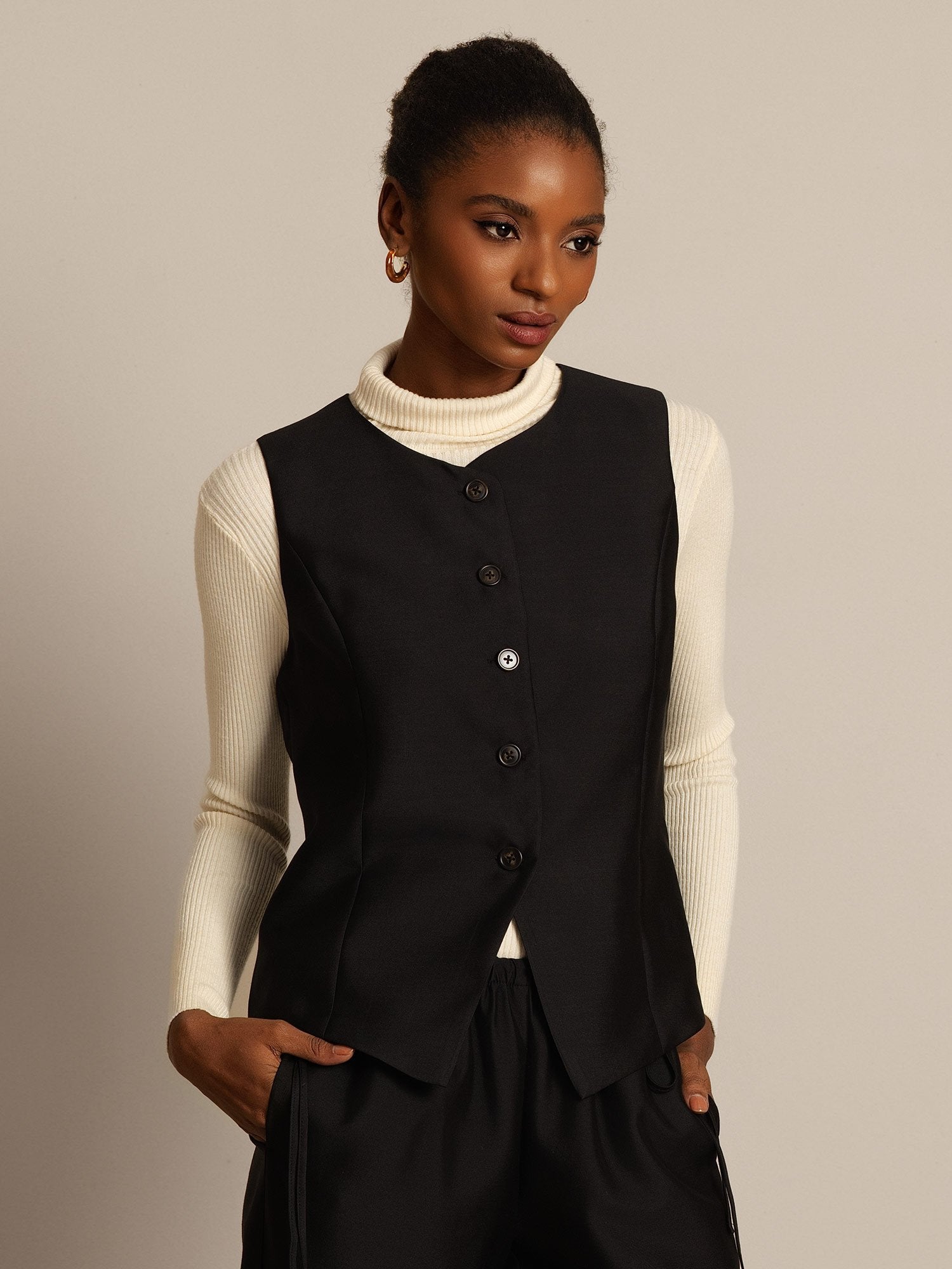 [Musta] SilkSilky-FI 32Momme Silk-Wool Blend Womens Vest 007,