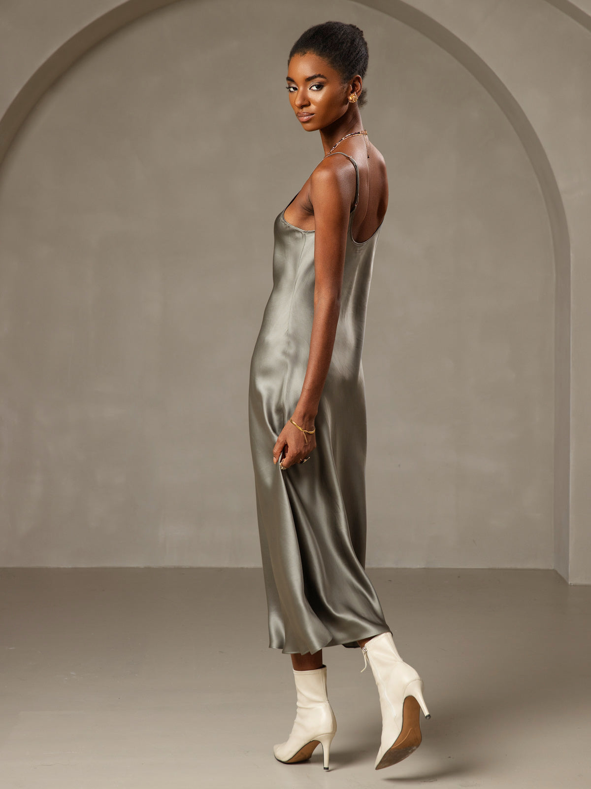 [Harmaanvihreä] SilkSilky-FI Nightgown 002