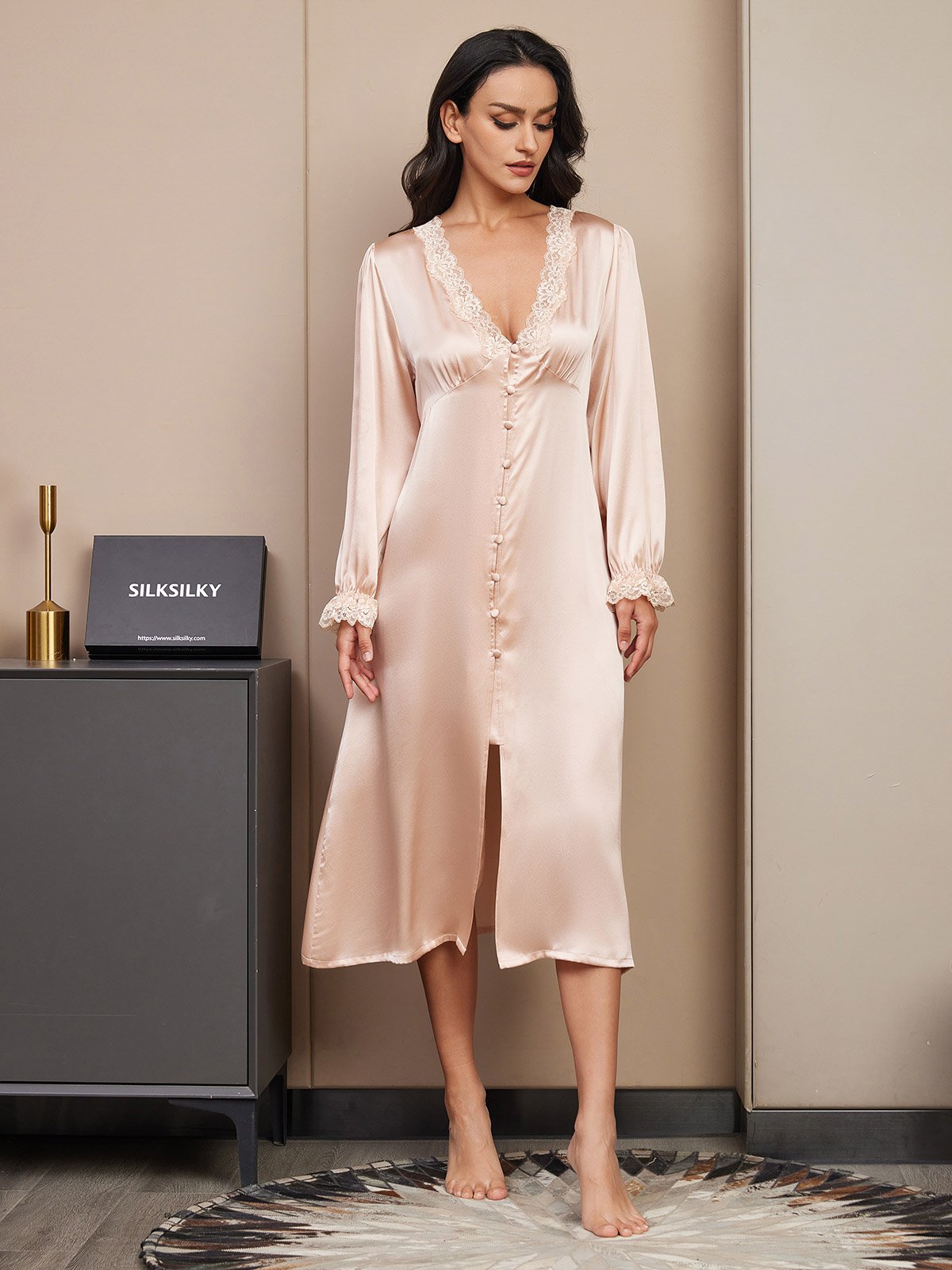 [Samppanja] SilkSilky-FI Pure Silk Long Sleeve V Neck Yöpaita 003