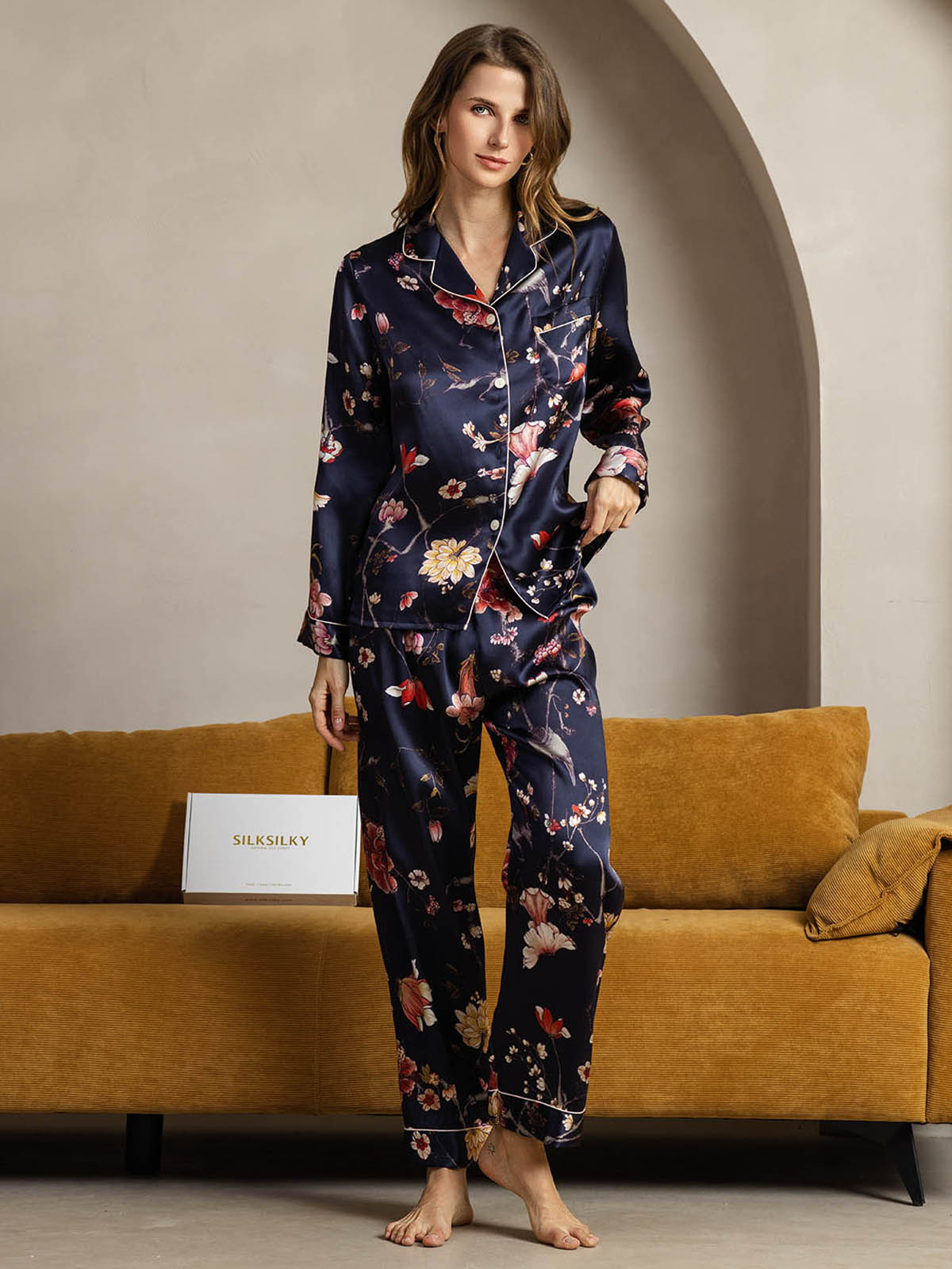 [Laivasto Kukka] SilkSilky-FI Womens Pajamas 001