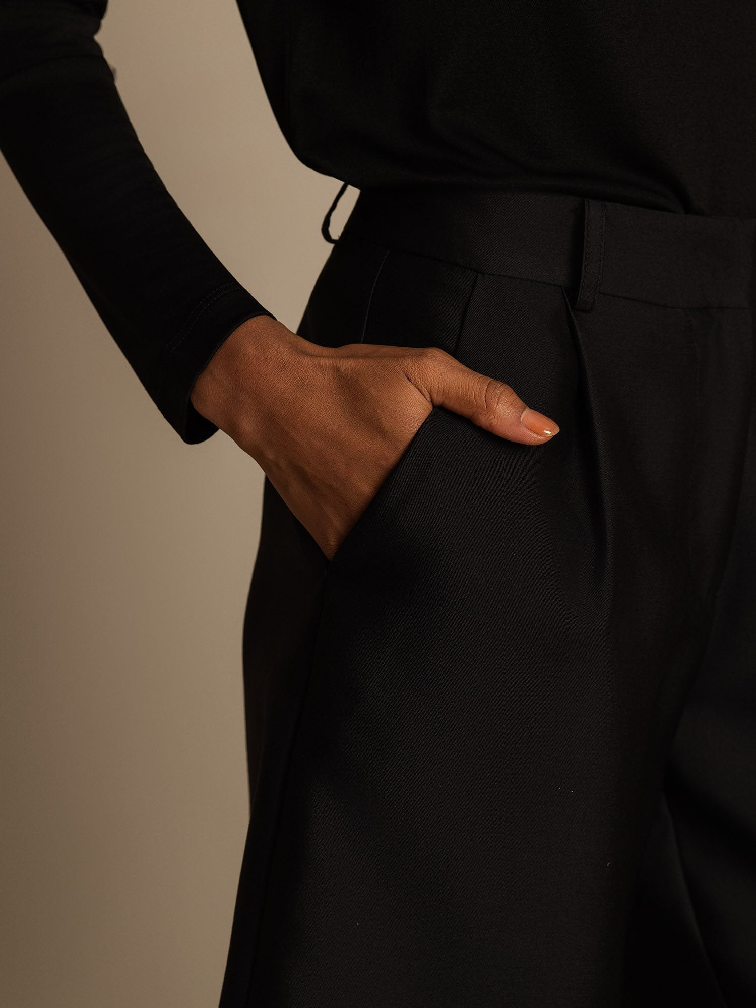 [Musta] SilkSilky-FI 32Momme Silk-Wool Blend Womens Shorts 004,