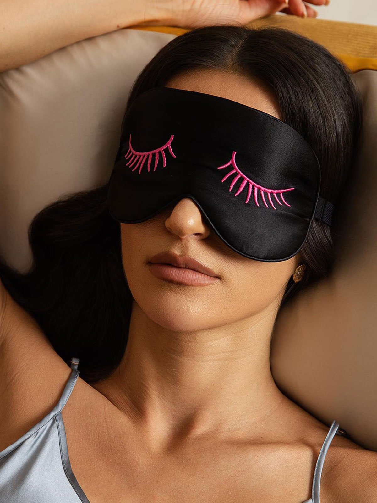[VaaleanpunaisetRipsit] SilkSilky-FI Eye Mask 002