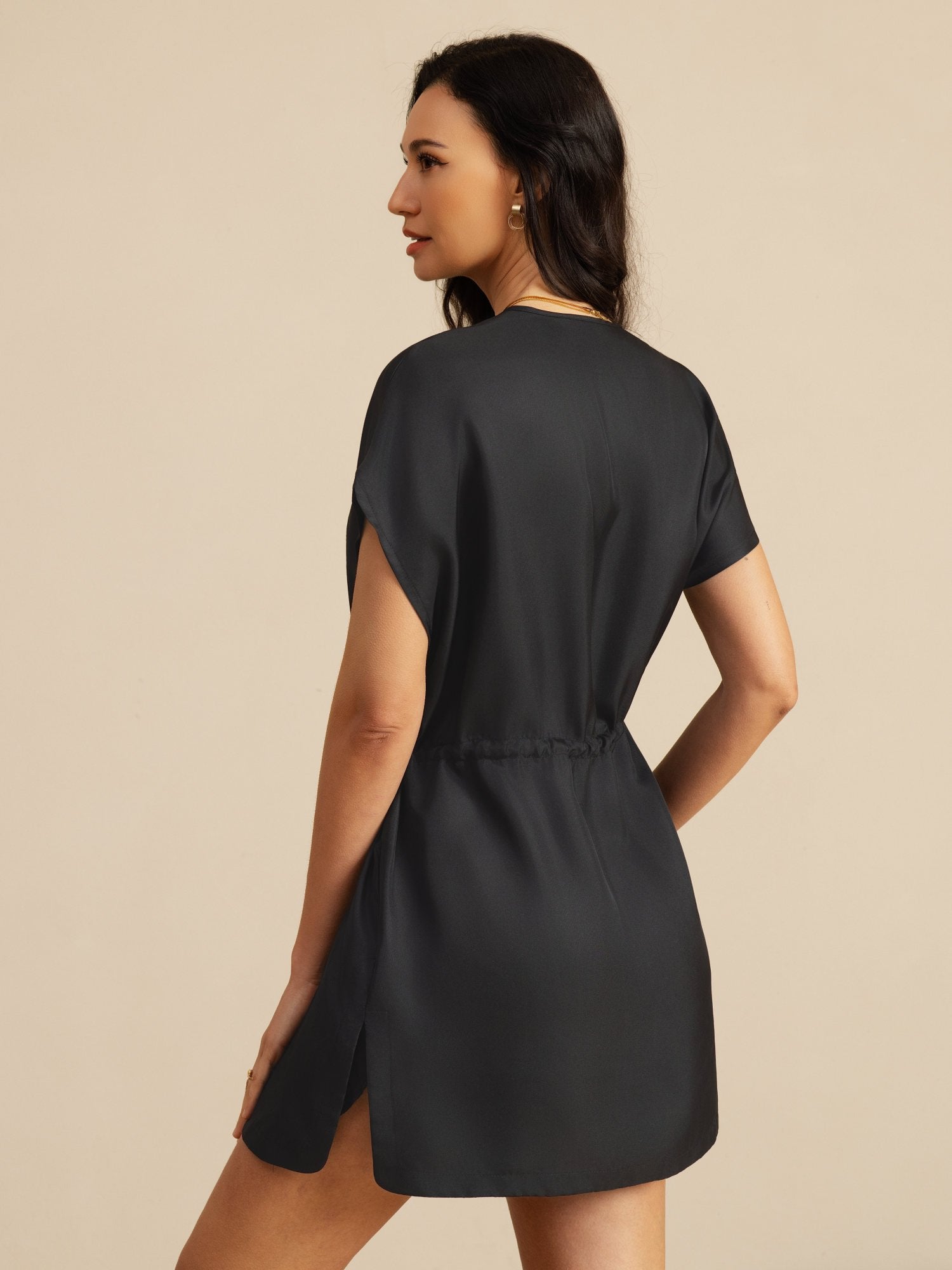 [Musta] SilkSilky-FI 18Momme Lyhythihainen Hiha Henley-kaula-aukko Mekko 002