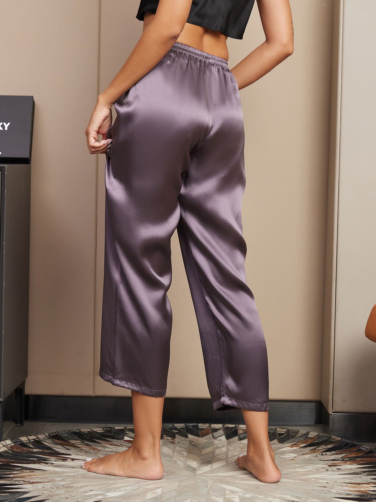 [Purppuranharmaa] SilkSilky-FI Womens Sleep Bottoms 002