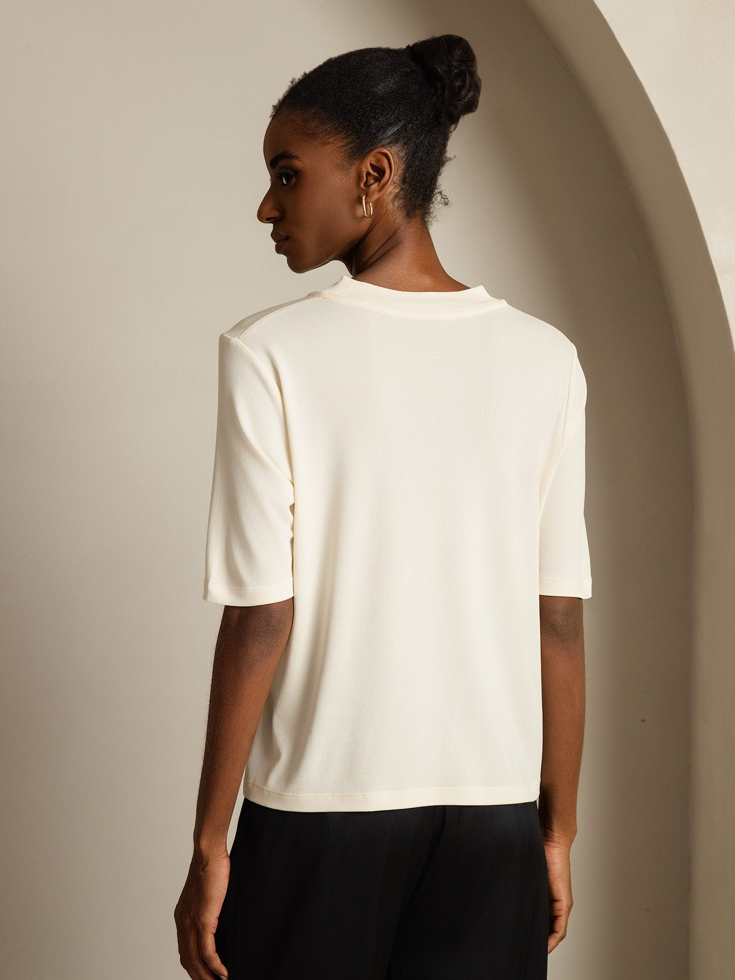 [Beige] SilkSilky-FI Womens T-Shirt 002