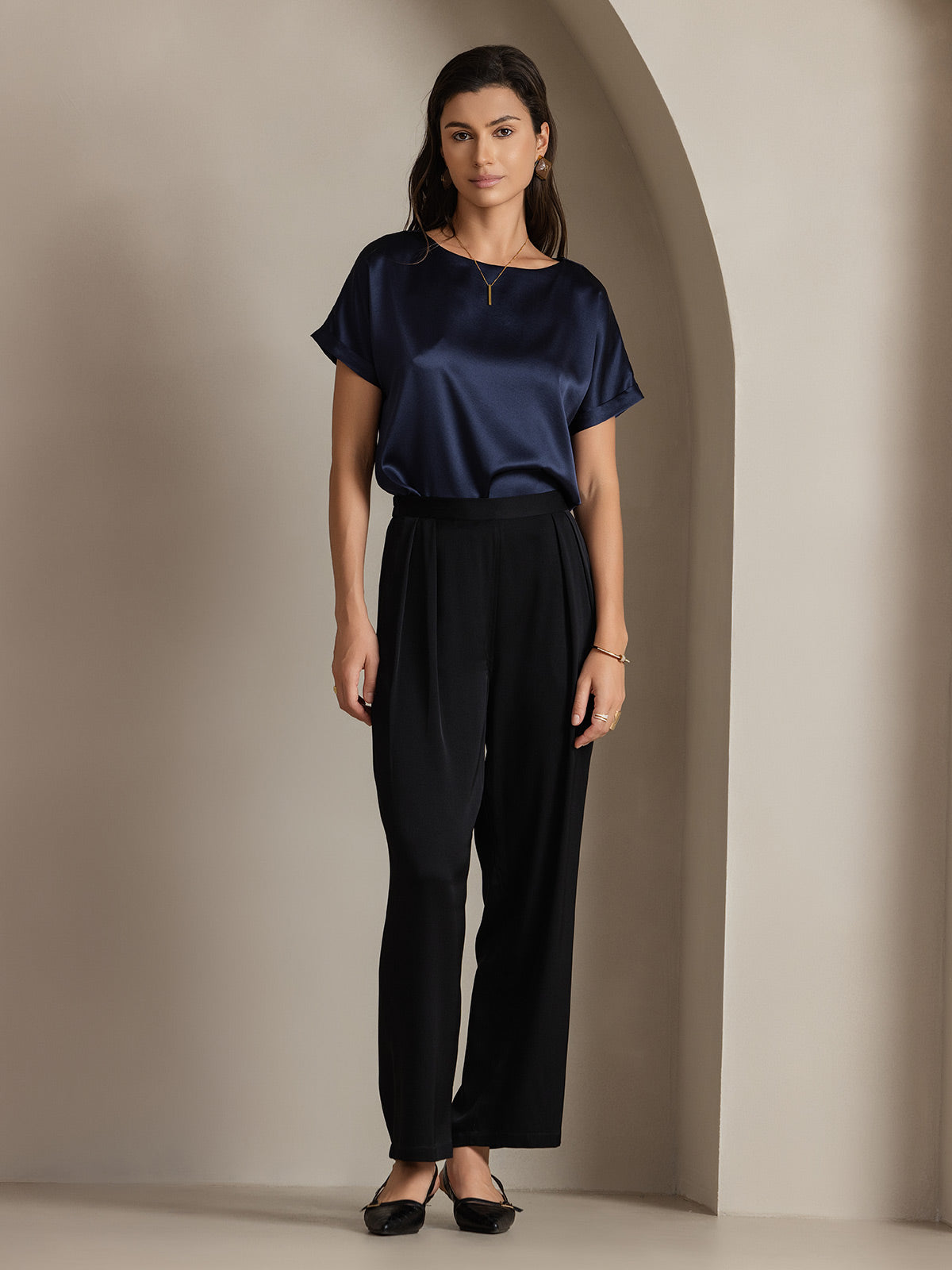 [Tummansininen] SilkSilky-FI 19Momme Silk Short Sleeve Round Neck Naisten T-paita 005