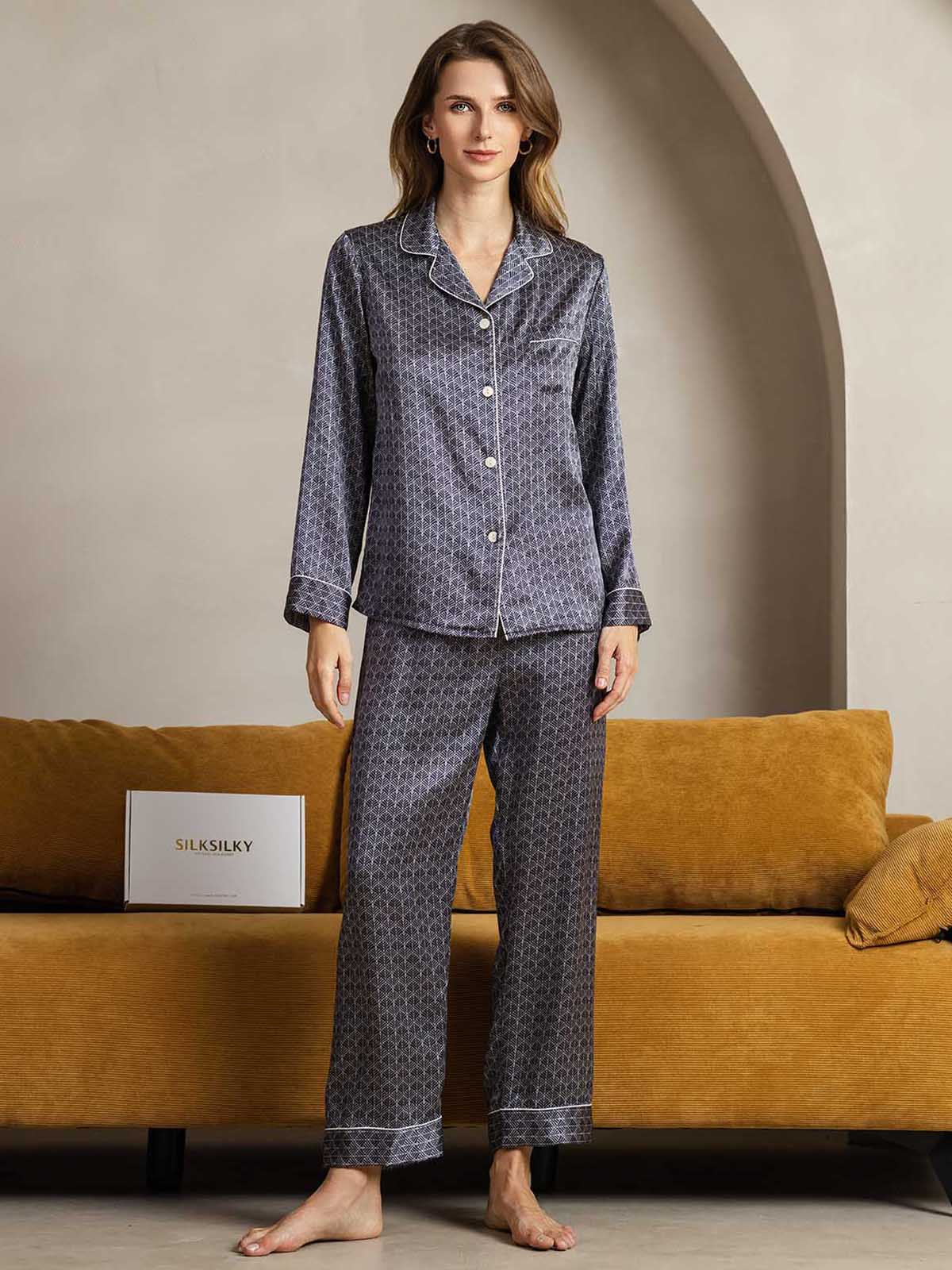 [Laivasto Ginkgo] SilkSilky-FI Womens Pajamas 001