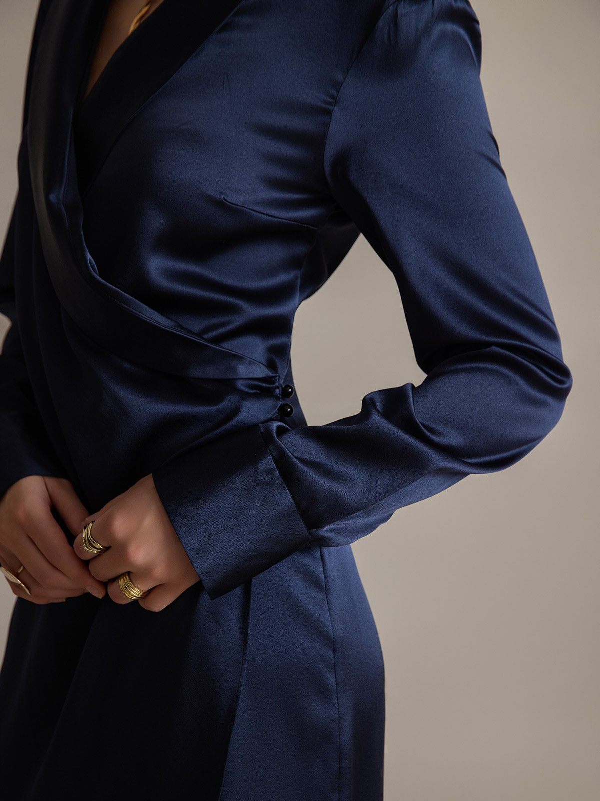 [Tummansininen] SilkSilky-FI 19Momme Split Mekko 007