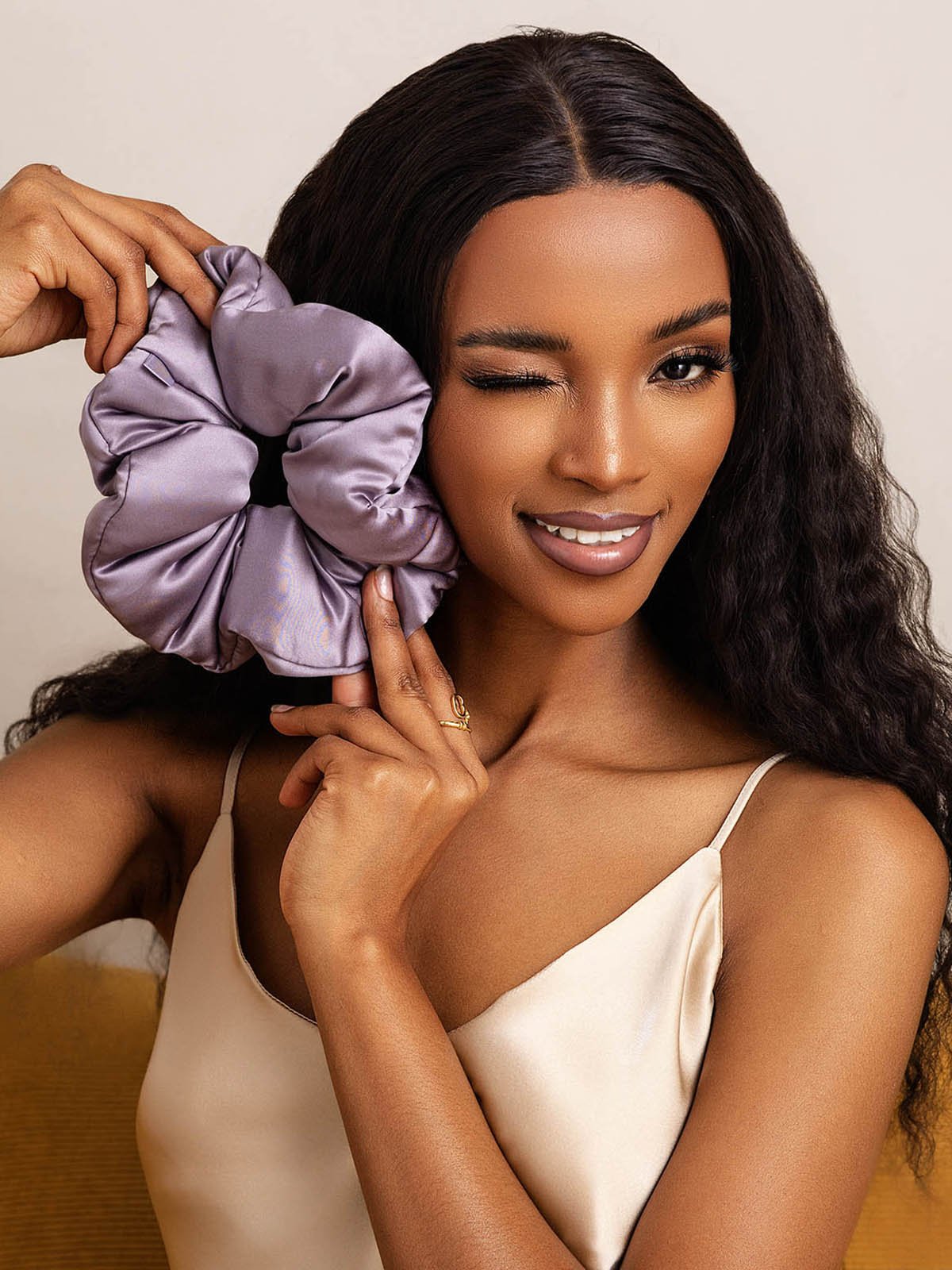 [Tumma Violetti] SilkSilky-FI Scrunchie 003