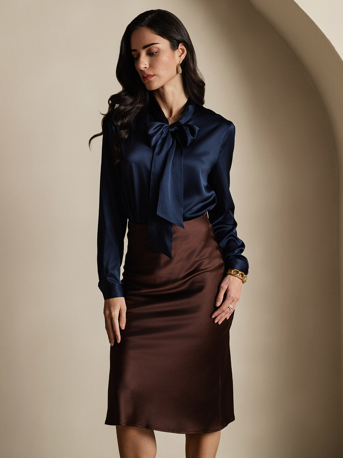 [Tummansininen] SilkSilky-FI 19Momme Silk Long Sleeve Tie Neck Naisten paita 005