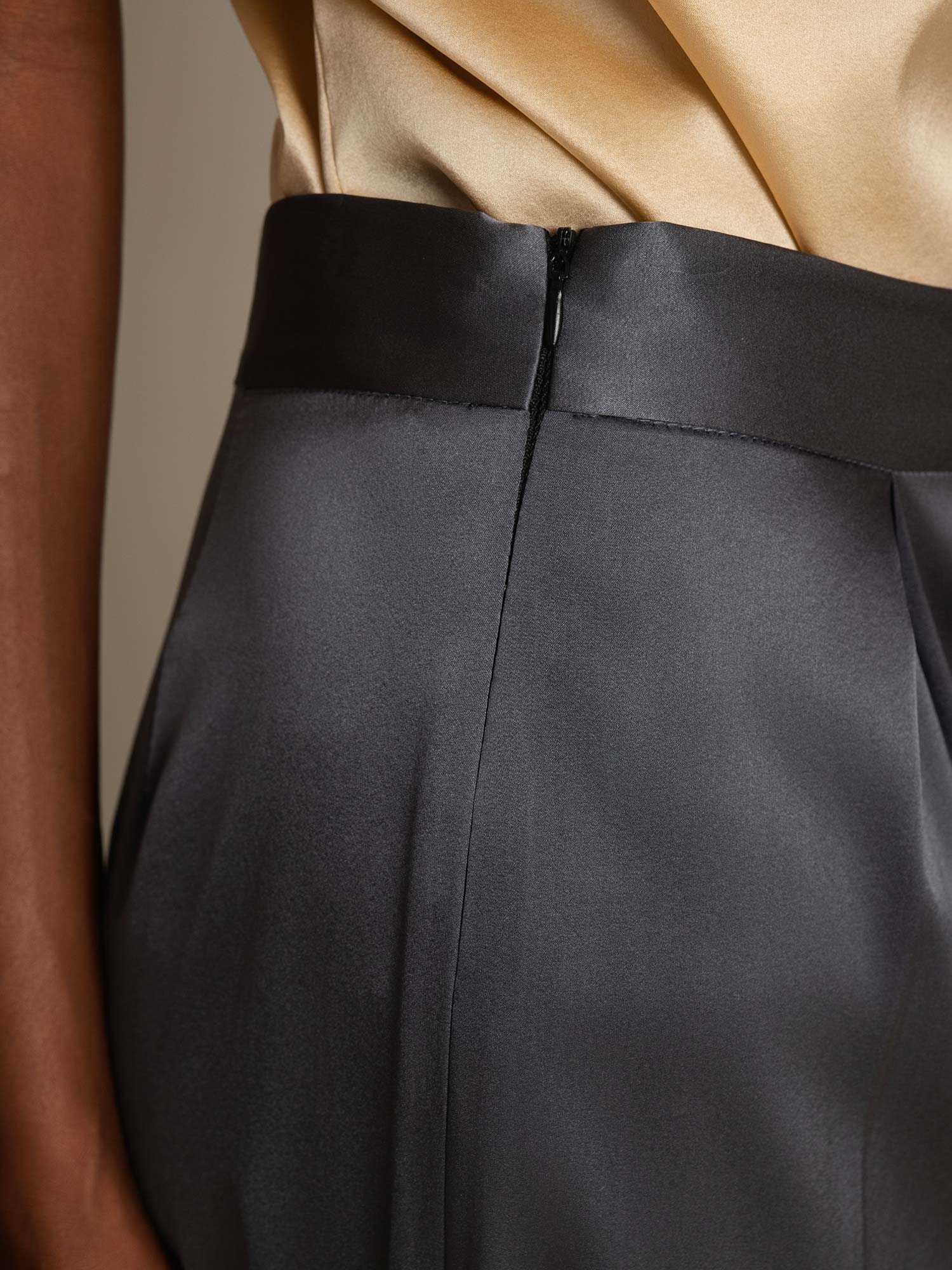 [Tumman Harmaa] SilkSilky-FI 19Momme Womens Pants 004,