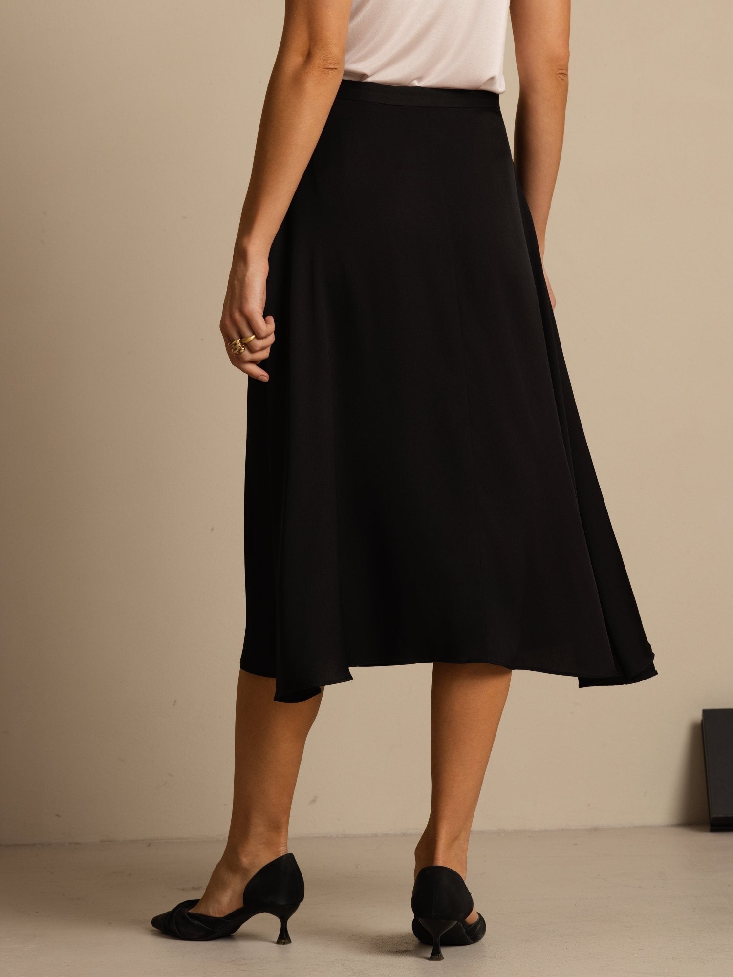 [Musta] SilkSilky-FI 19Momme Silkki Skirt 002