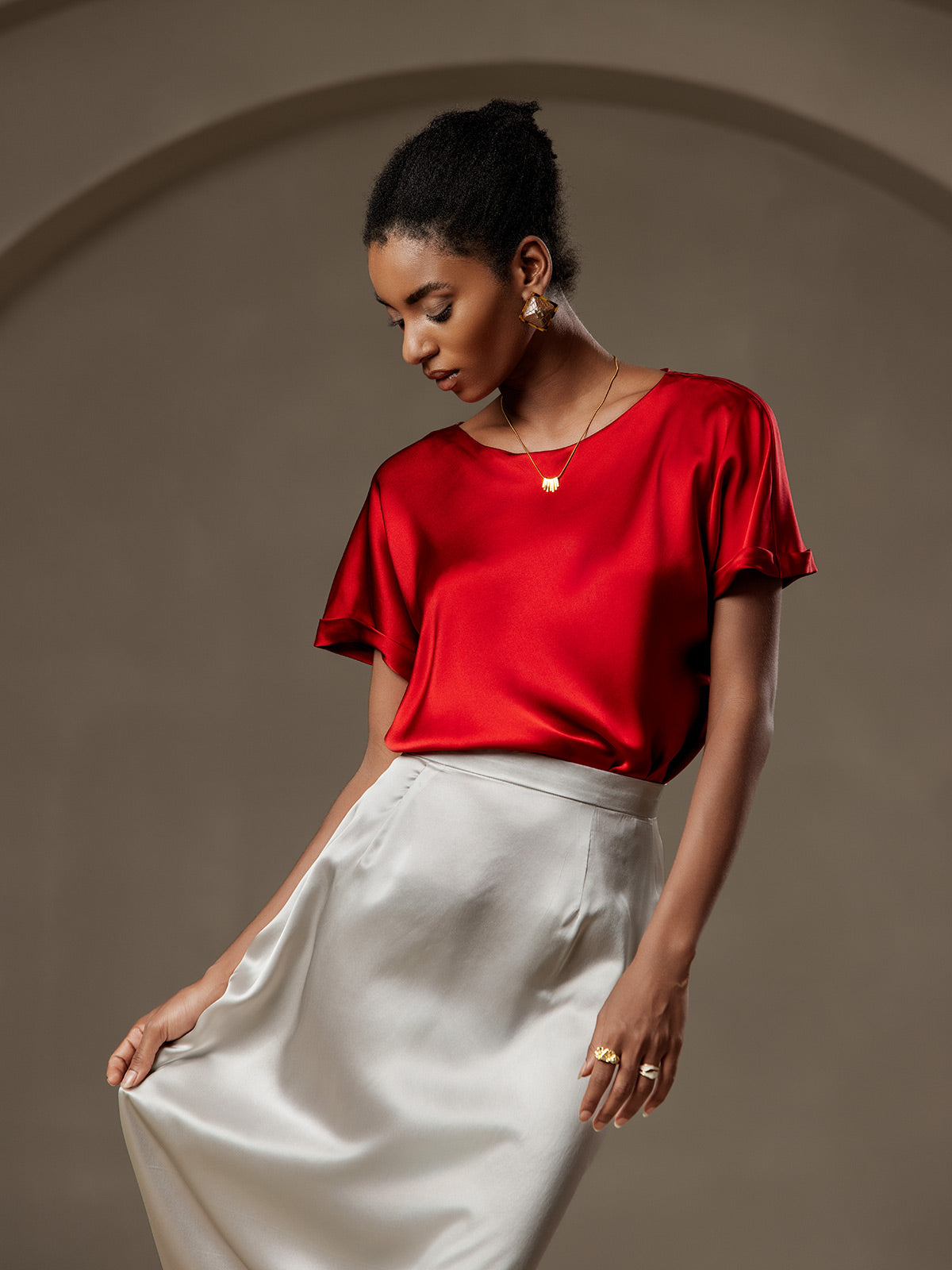 [Viini] SilkSilky-FI 19Momme Silk Short Sleeve Round Neck Naisten T-paita 005