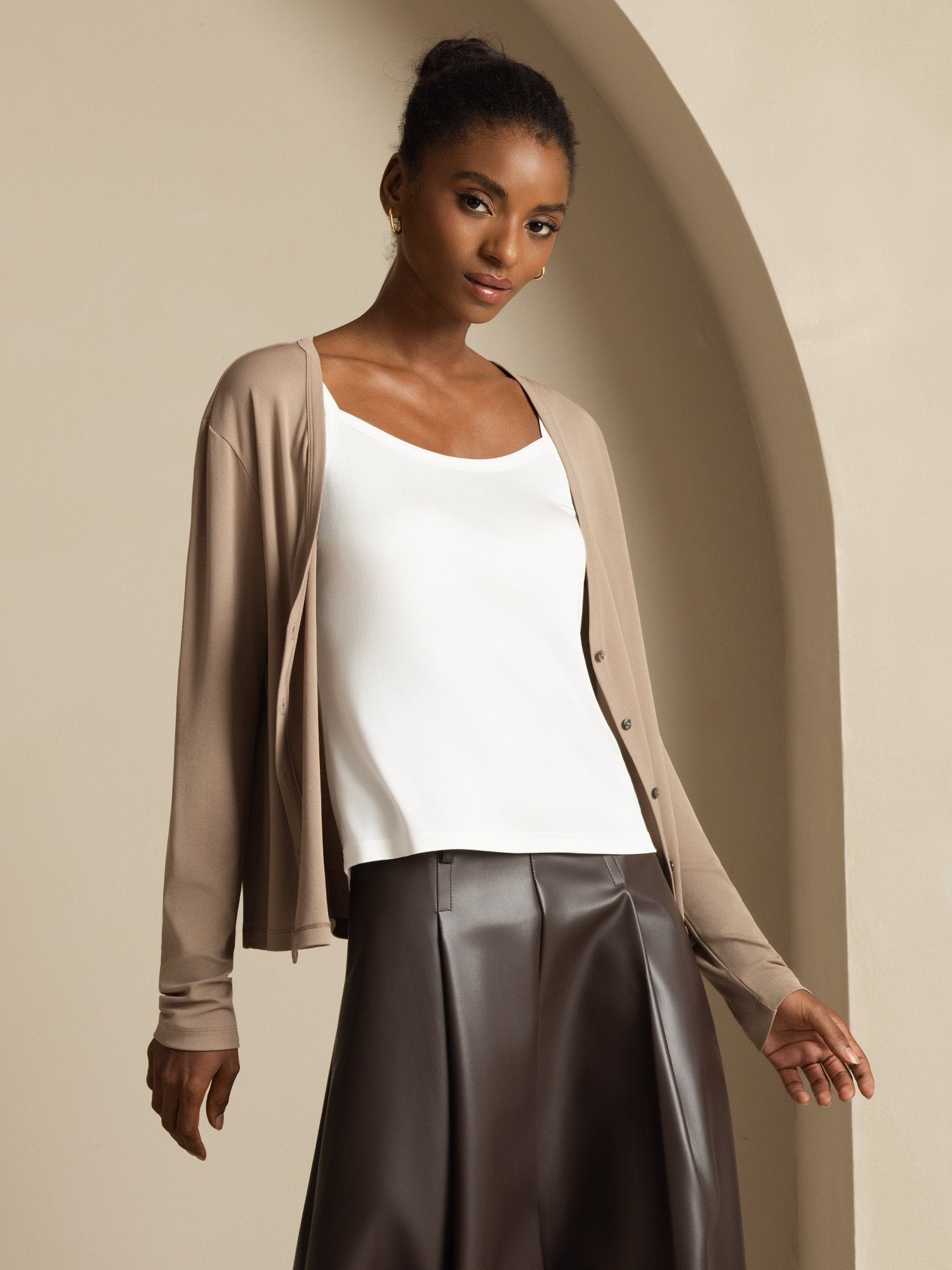 [Tan] SilkSilky-FI 19Momme Silkki Pitkähihainen V Pääntie Naisten Cardigan 003